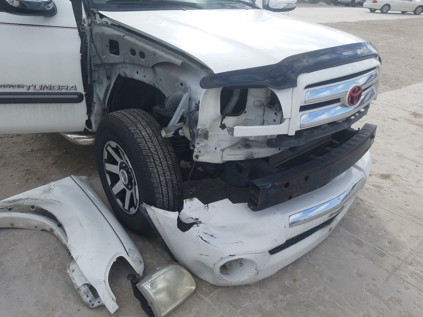 Photo 8 VIN: 5TBRN34174S441763 - TOYOTA TUNDRA ACC 