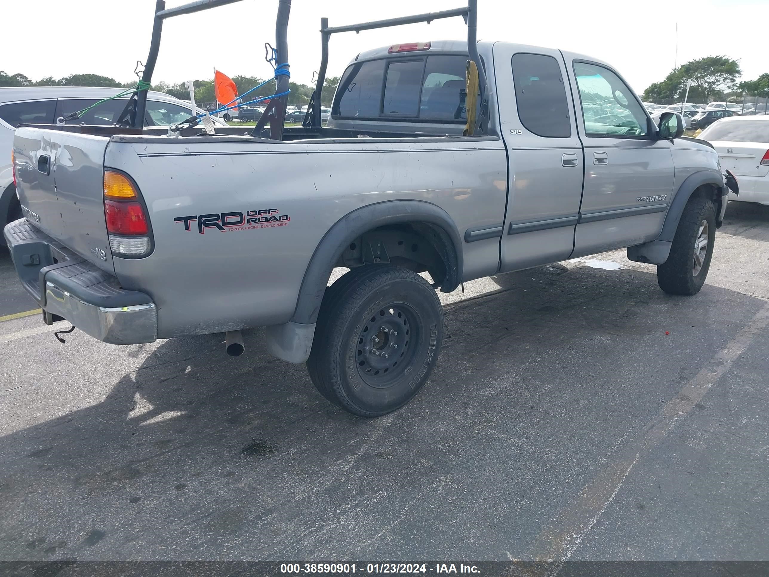 Photo 3 VIN: 5TBRT34112S329933 - TOYOTA TUNDRA 