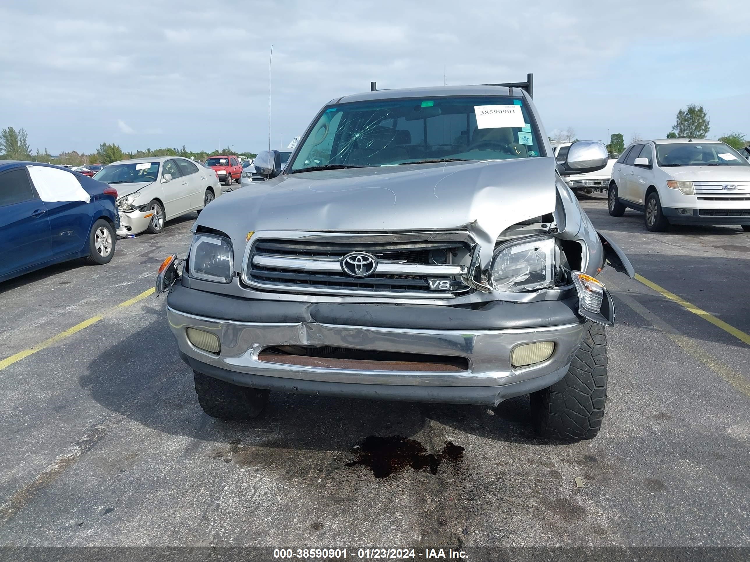 Photo 5 VIN: 5TBRT34112S329933 - TOYOTA TUNDRA 