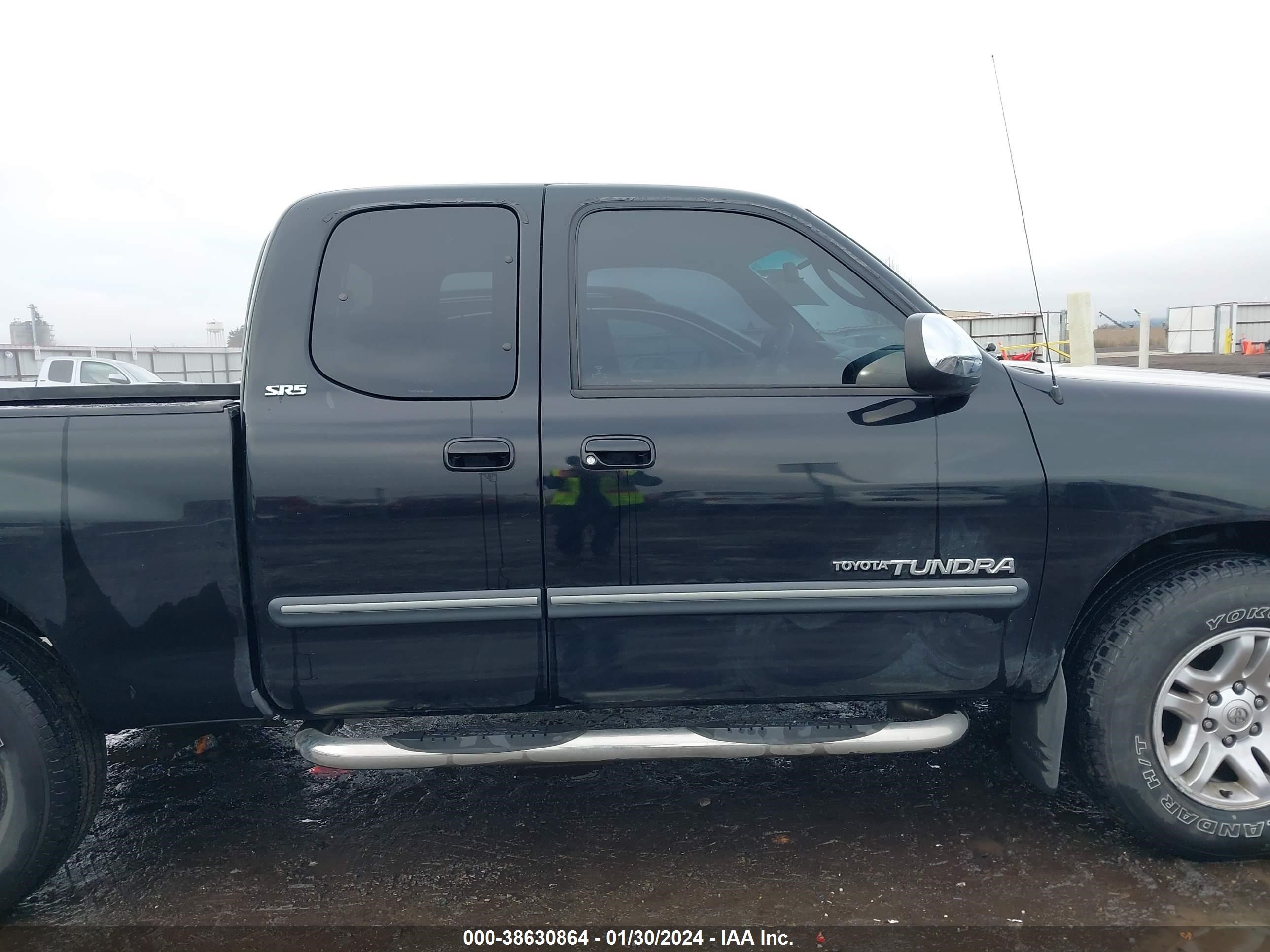 Photo 13 VIN: 5TBRT34115S464639 - TOYOTA TUNDRA 