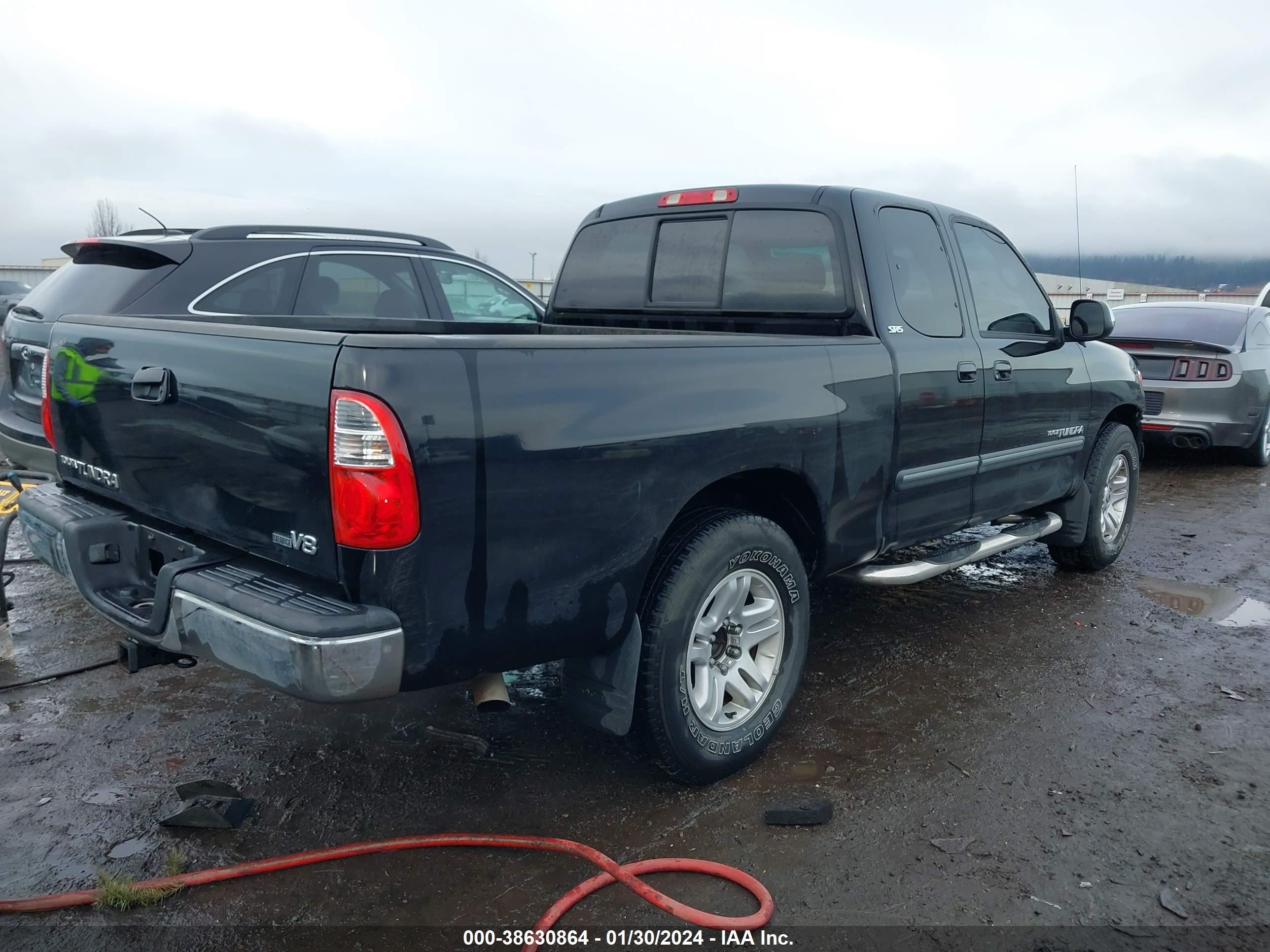 Photo 3 VIN: 5TBRT34115S464639 - TOYOTA TUNDRA 