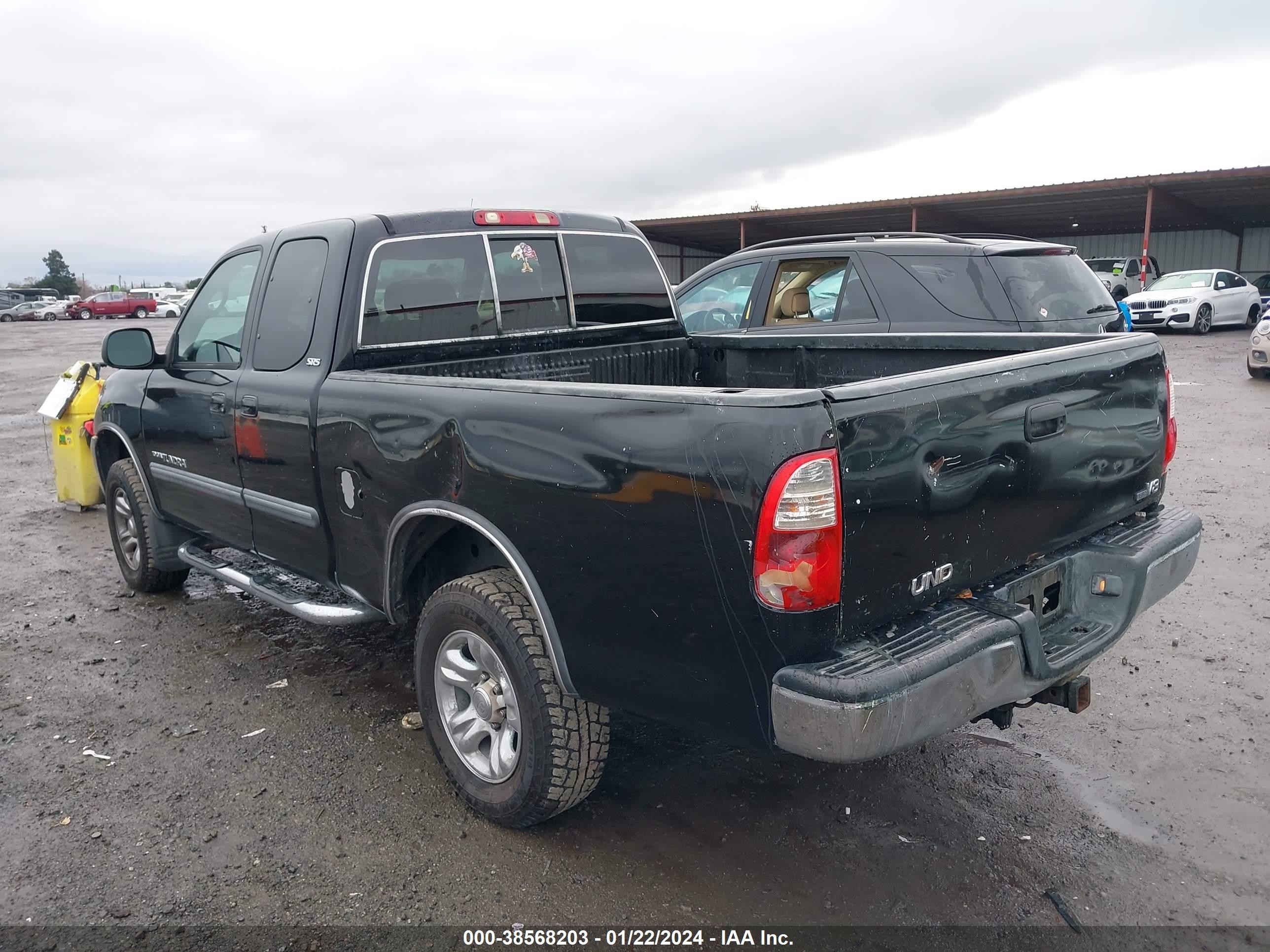 Photo 2 VIN: 5TBRT34135S470023 - TOYOTA TUNDRA 