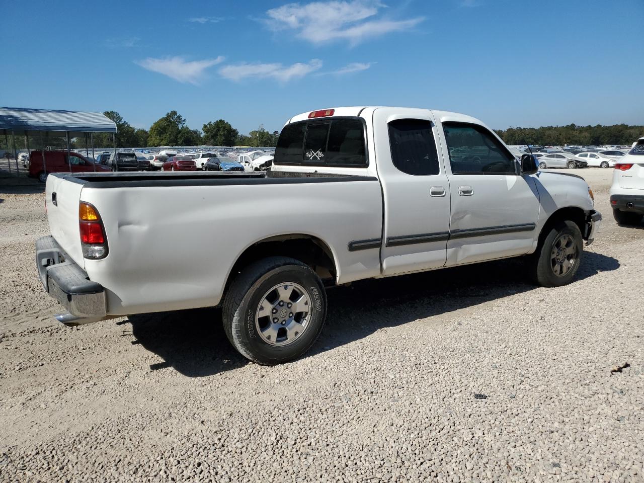 Photo 2 VIN: 5TBRT3413YS093441 - TOYOTA TUNDRA 