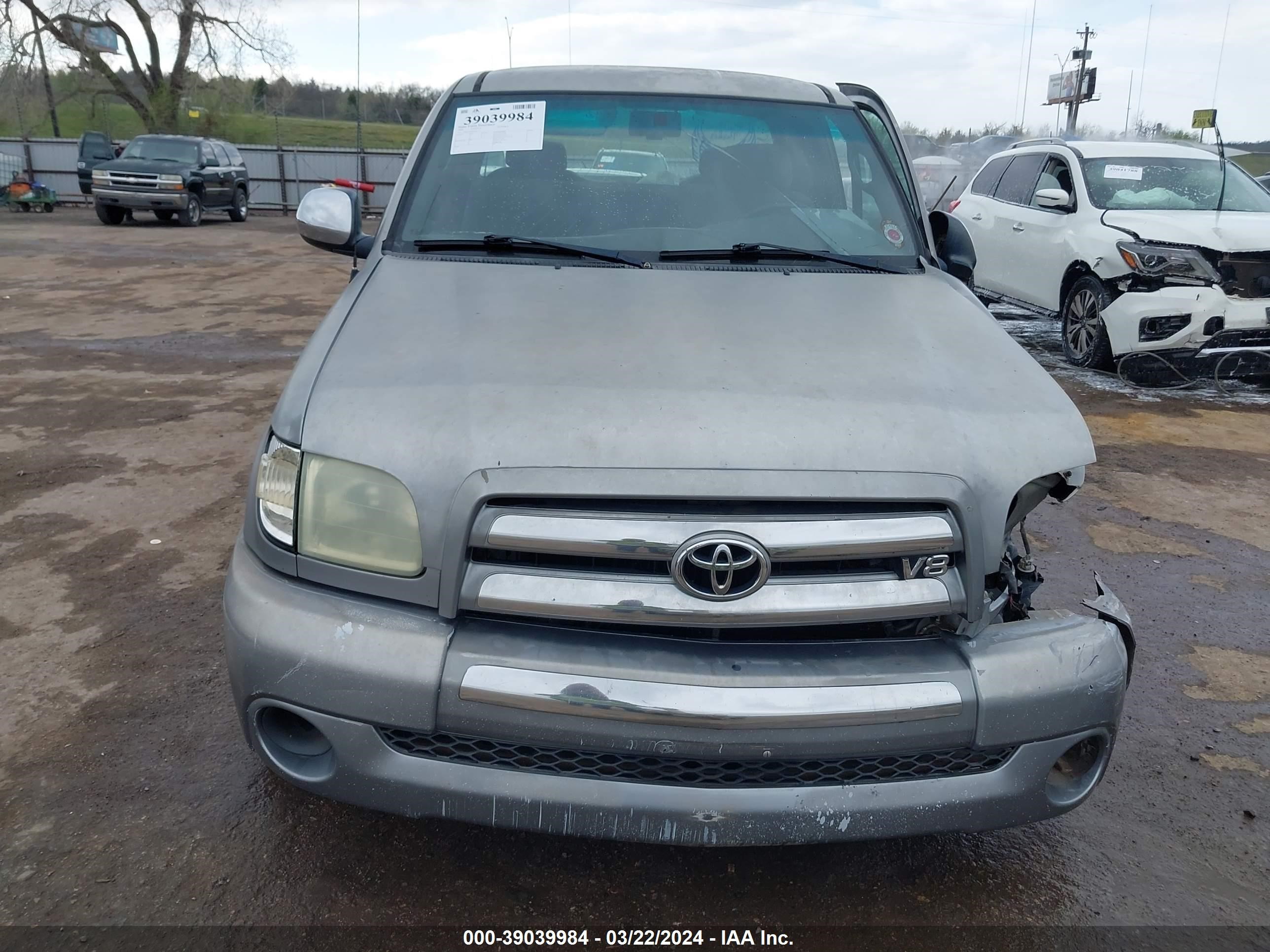 Photo 11 VIN: 5TBRT34144S455271 - TOYOTA TUNDRA 