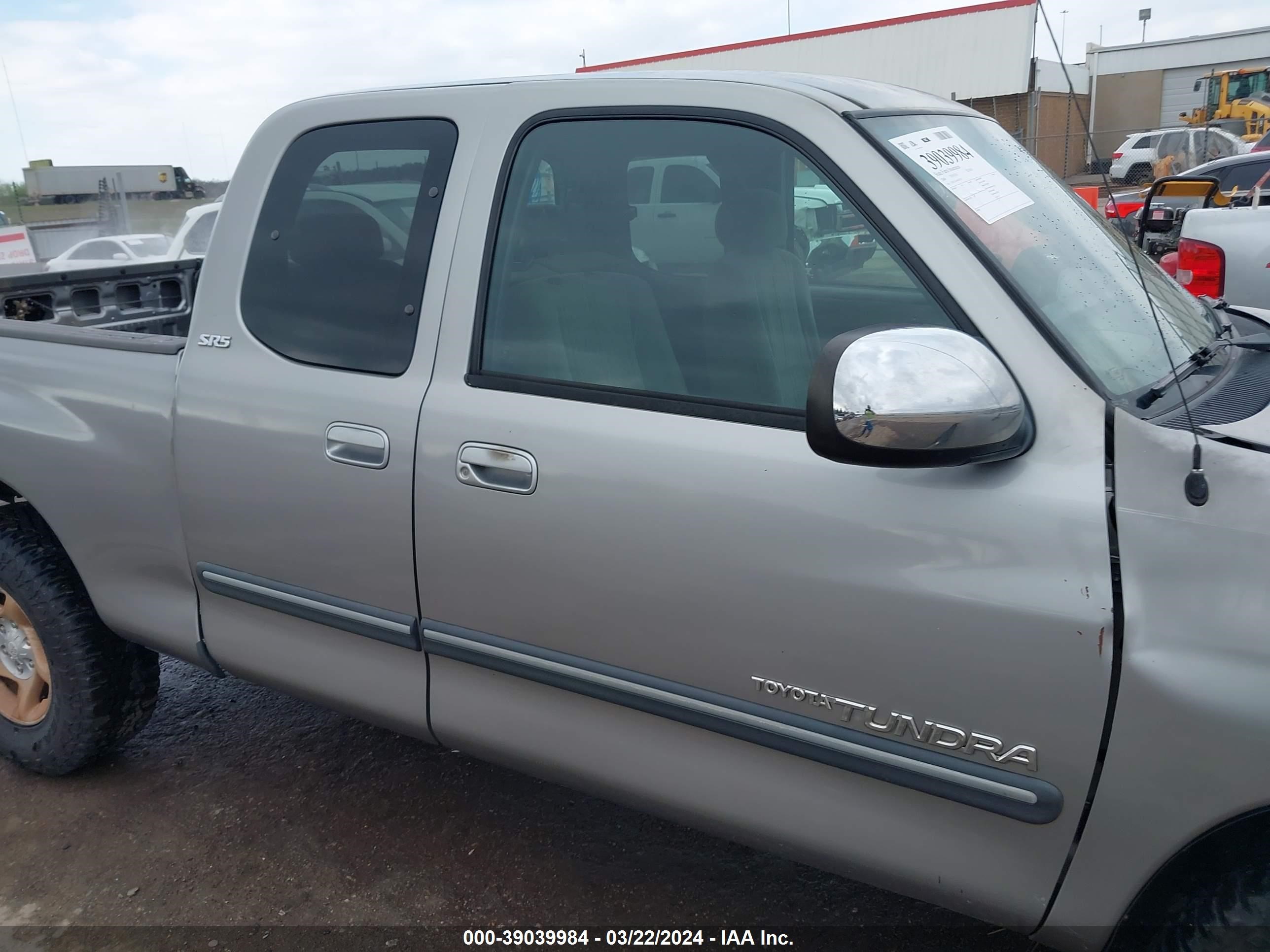 Photo 12 VIN: 5TBRT34144S455271 - TOYOTA TUNDRA 