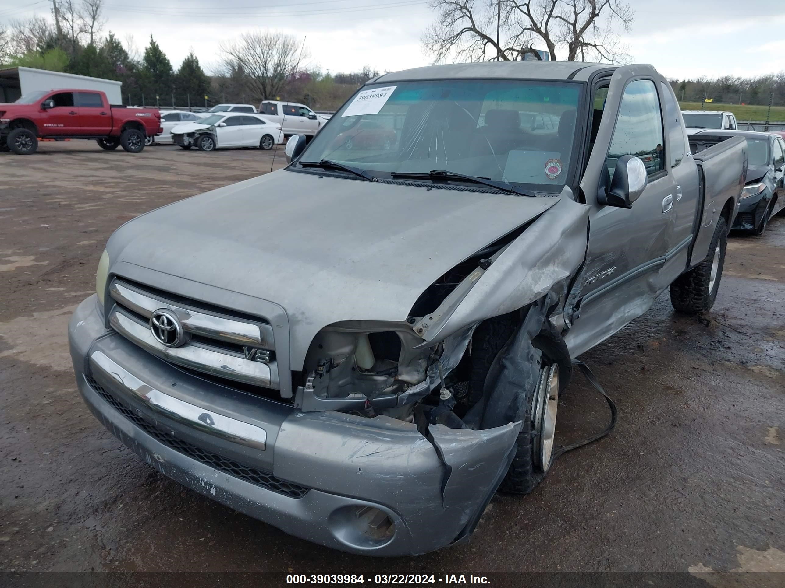 Photo 5 VIN: 5TBRT34144S455271 - TOYOTA TUNDRA 