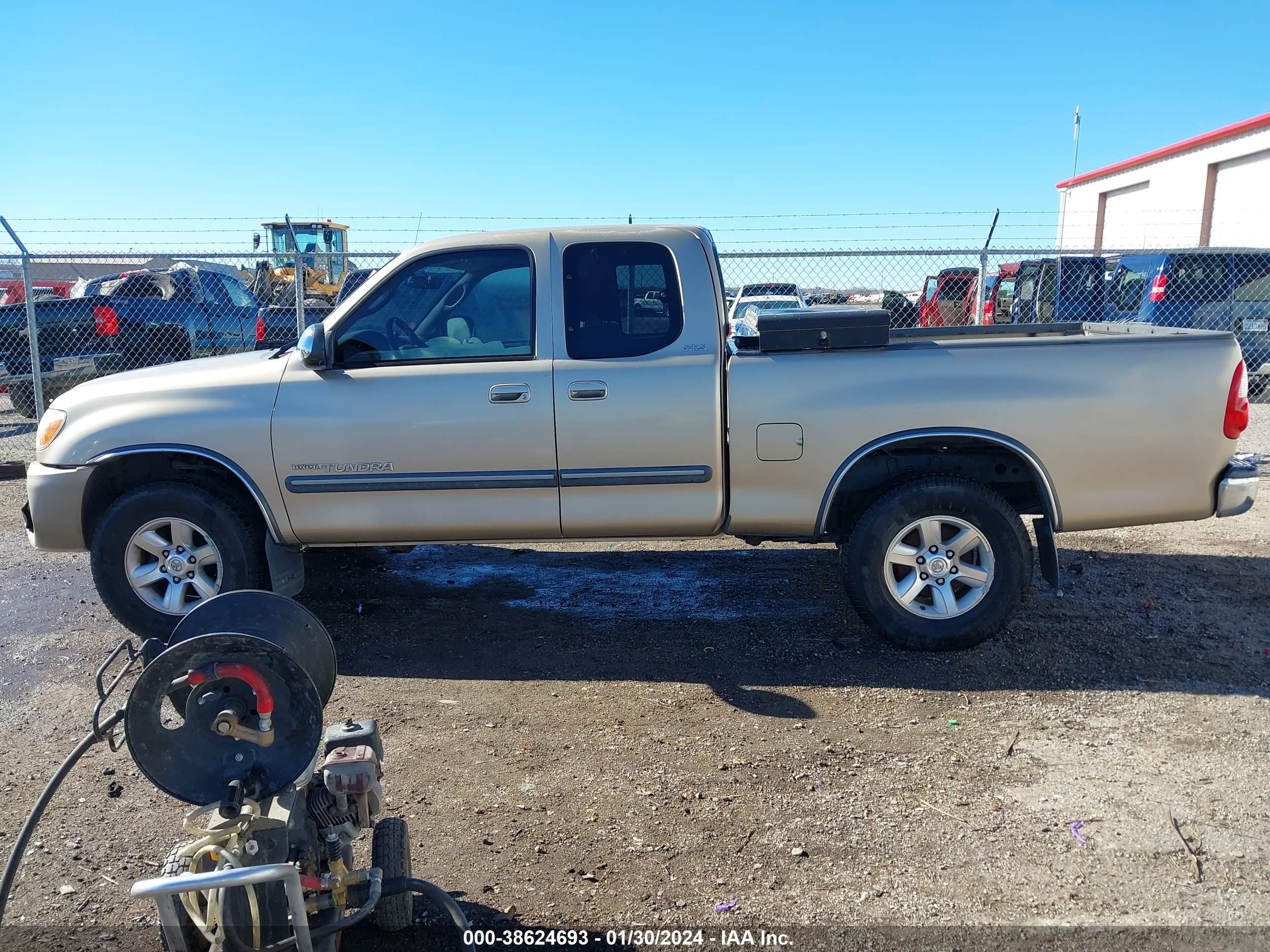 Photo 13 VIN: 5TBRT34145S462027 - TOYOTA TUNDRA 