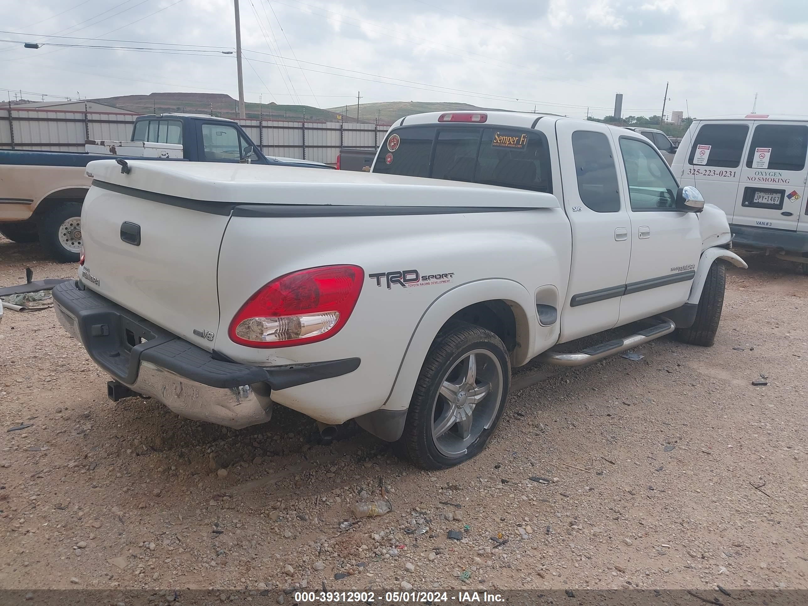 Photo 3 VIN: 5TBRT34145S471696 - TOYOTA TUNDRA 