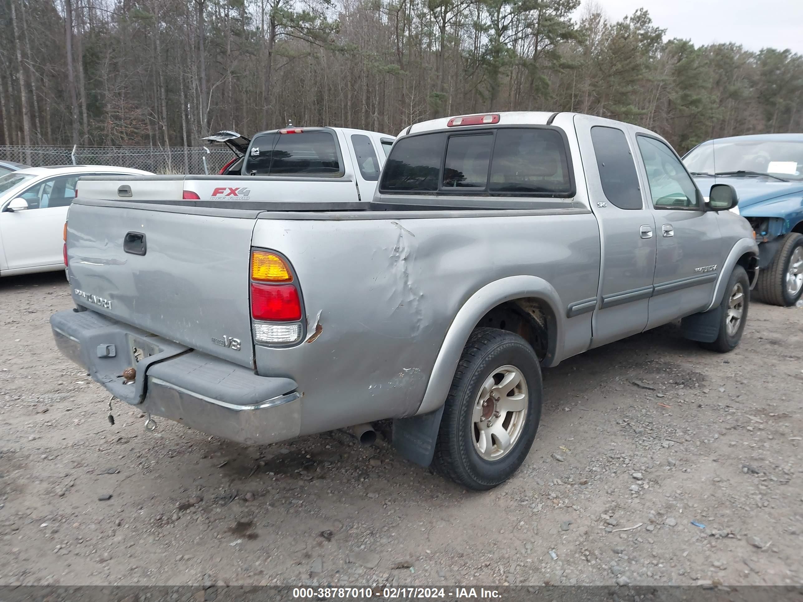 Photo 3 VIN: 5TBRT34152S234808 - TOYOTA TUNDRA 