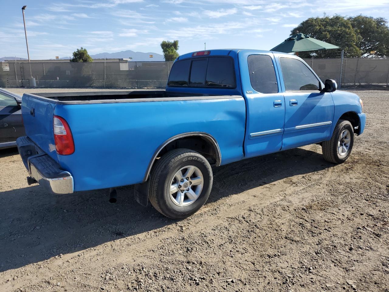 Photo 2 VIN: 5TBRT34156S476147 - TOYOTA TUNDRA 