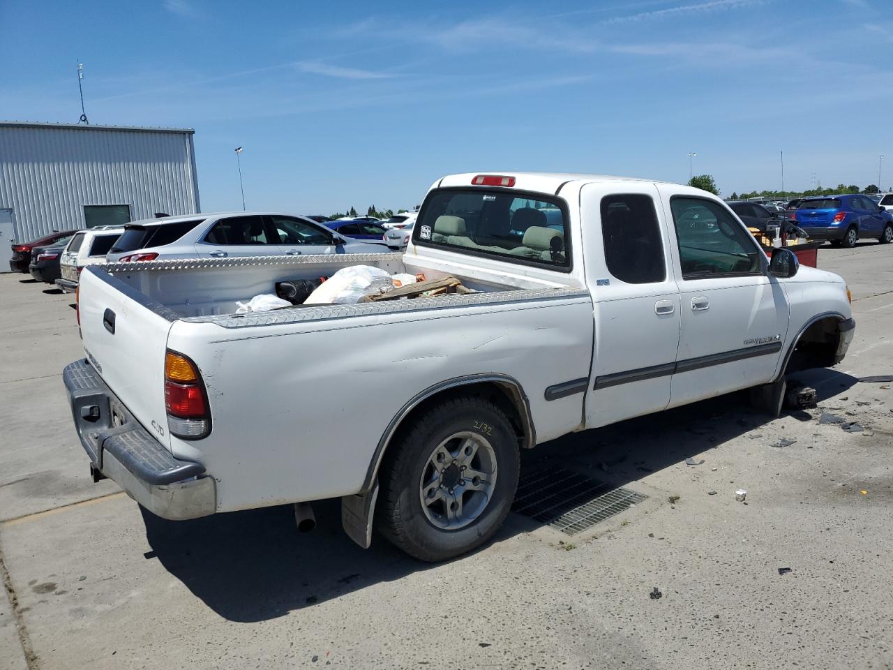 Photo 2 VIN: 5TBRT3415YS048632 - TOYOTA TUNDRA 