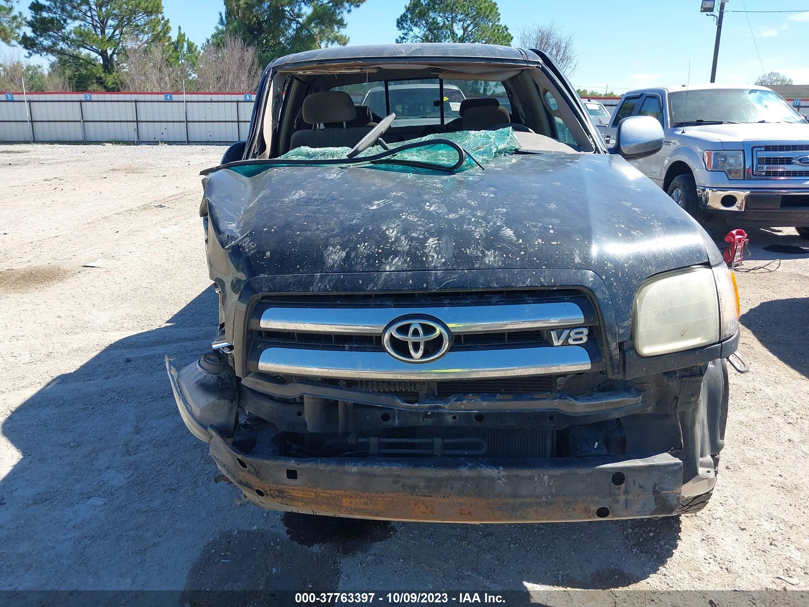 Photo 11 VIN: 5TBRT34163S335356 - TOYOTA TUNDRA 