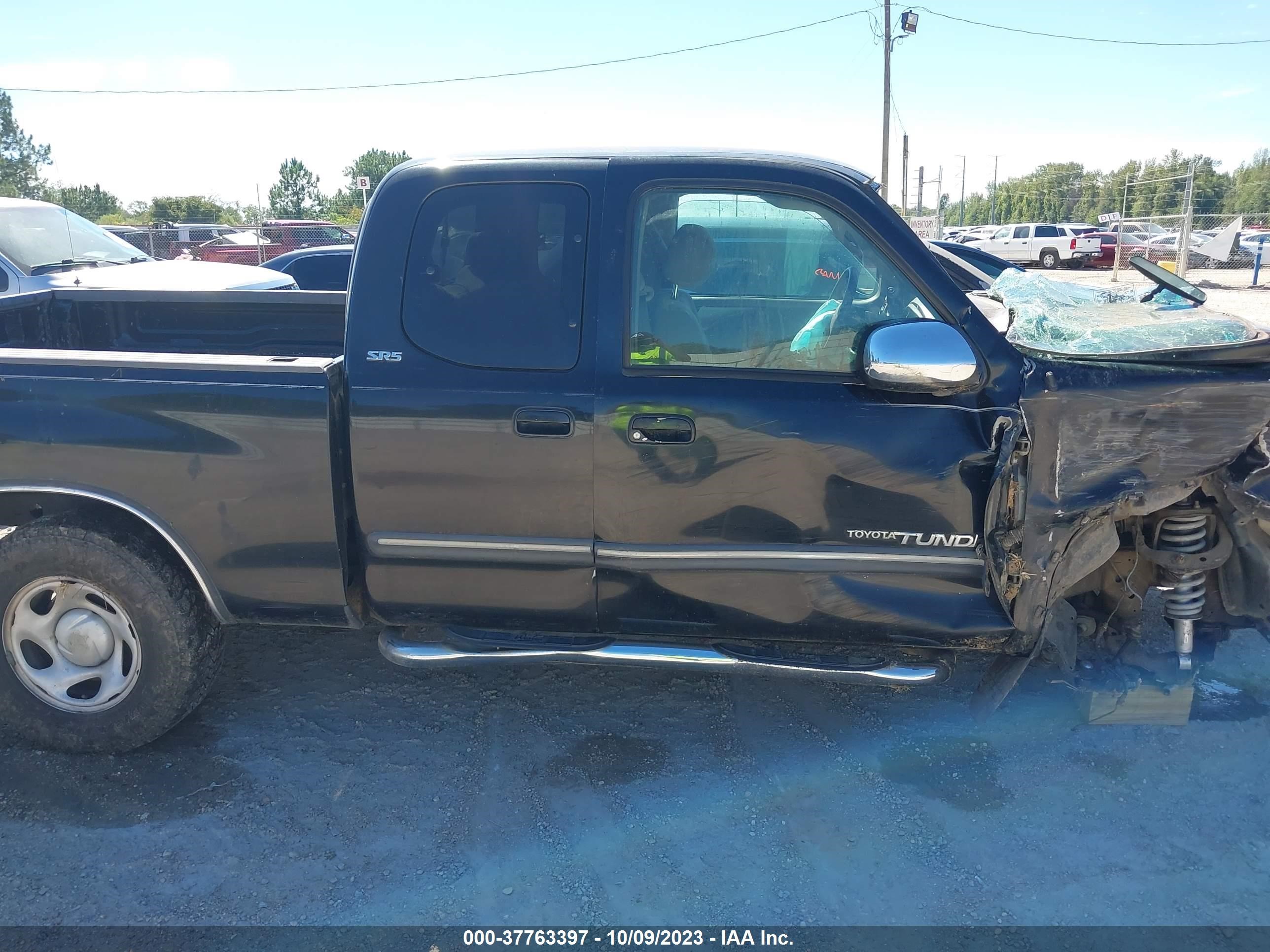 Photo 12 VIN: 5TBRT34163S335356 - TOYOTA TUNDRA 