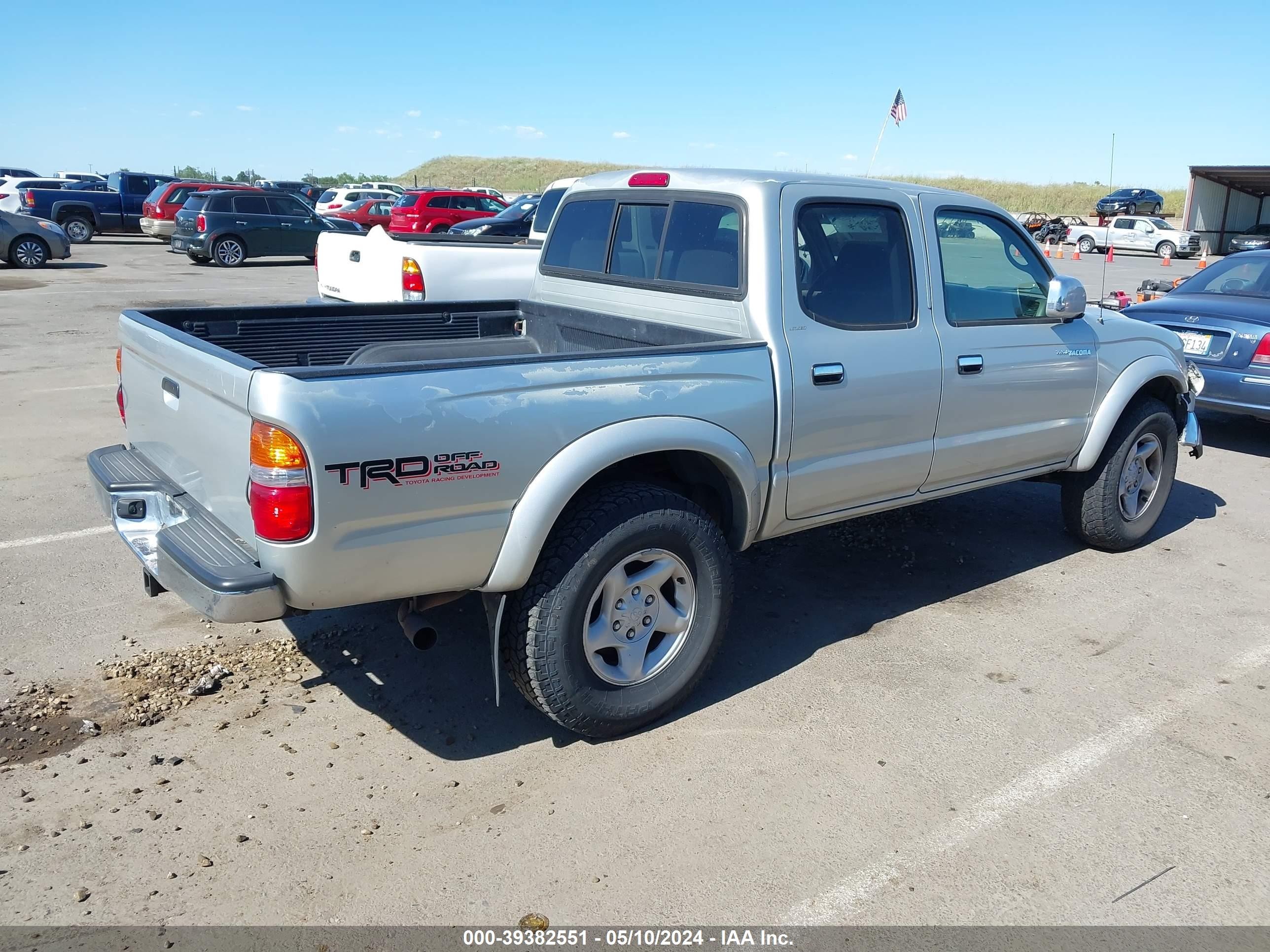 Photo 3 VIN: 5TBRT34173S365238 - TOYOTA TUNDRA 