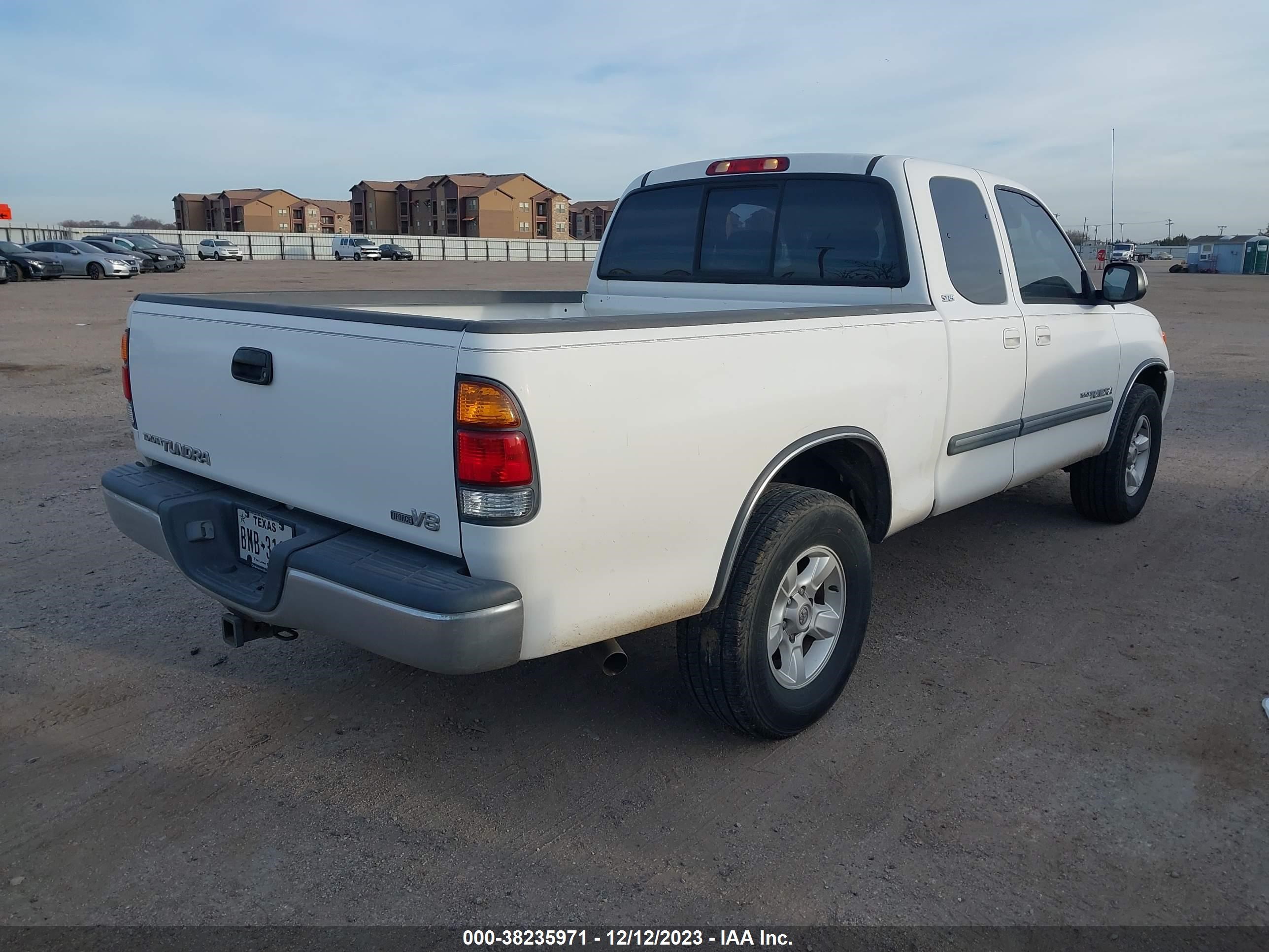 Photo 3 VIN: 5TBRT34184S449263 - TOYOTA TUNDRA 