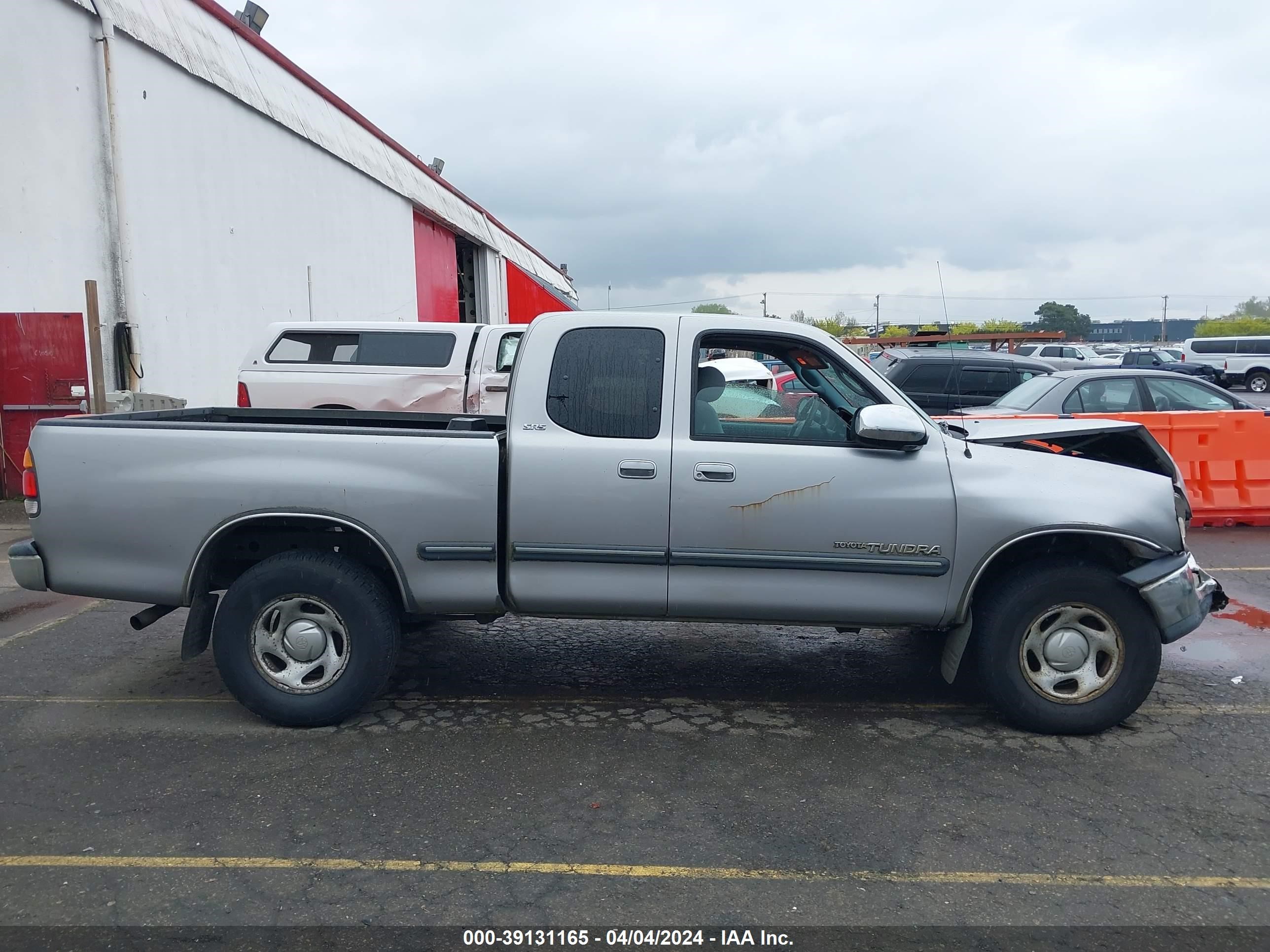 Photo 12 VIN: 5TBRT34192S256066 - TOYOTA TUNDRA 