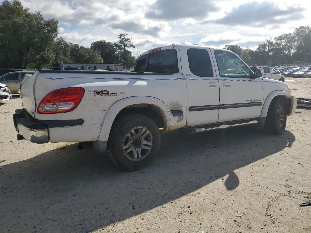 Photo 2 VIN: 5TBRT341X5S468530 - TOYOTA TUNDRA 