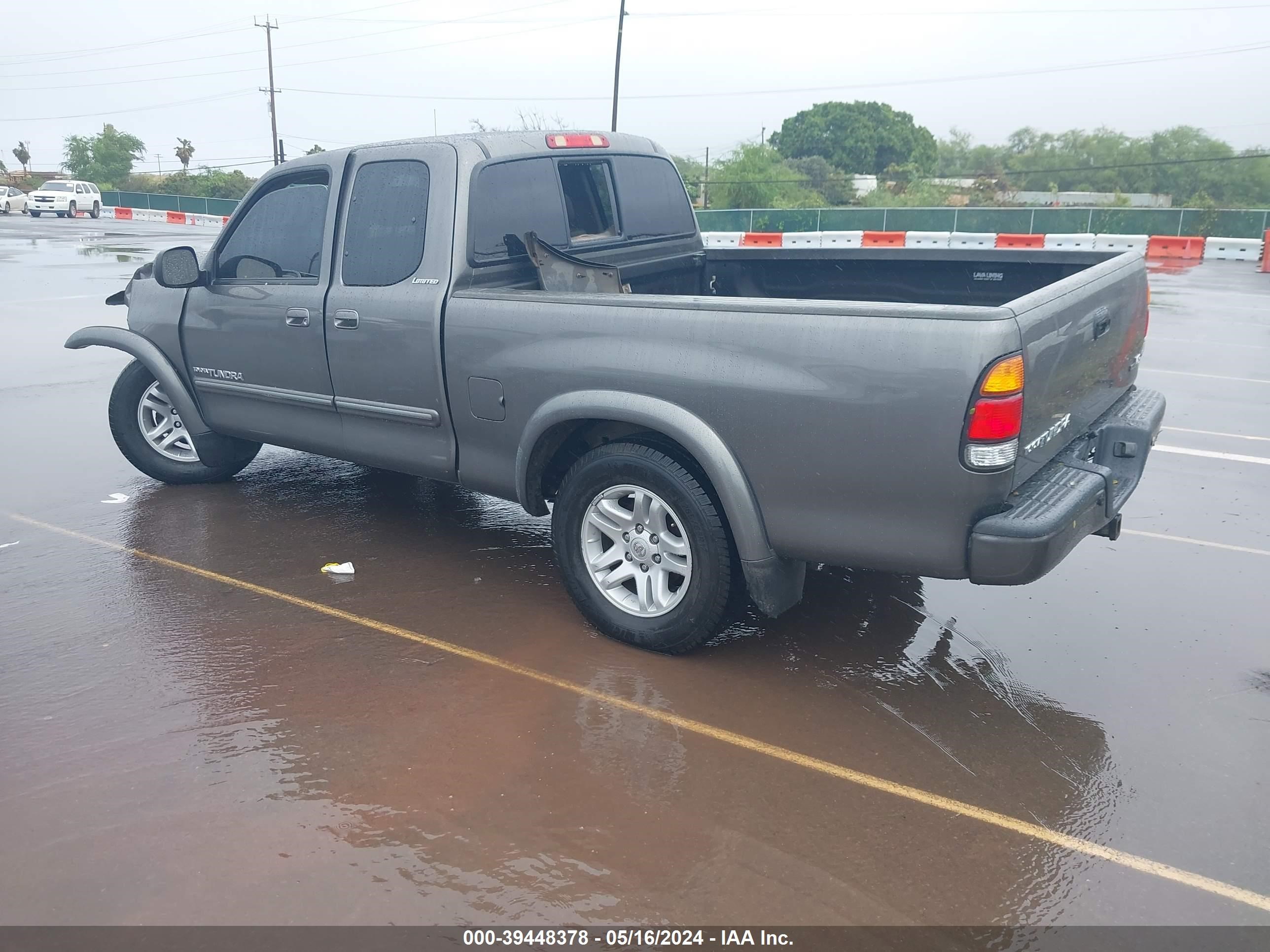 Photo 2 VIN: 5TBRT38103S380481 - TOYOTA TUNDRA 