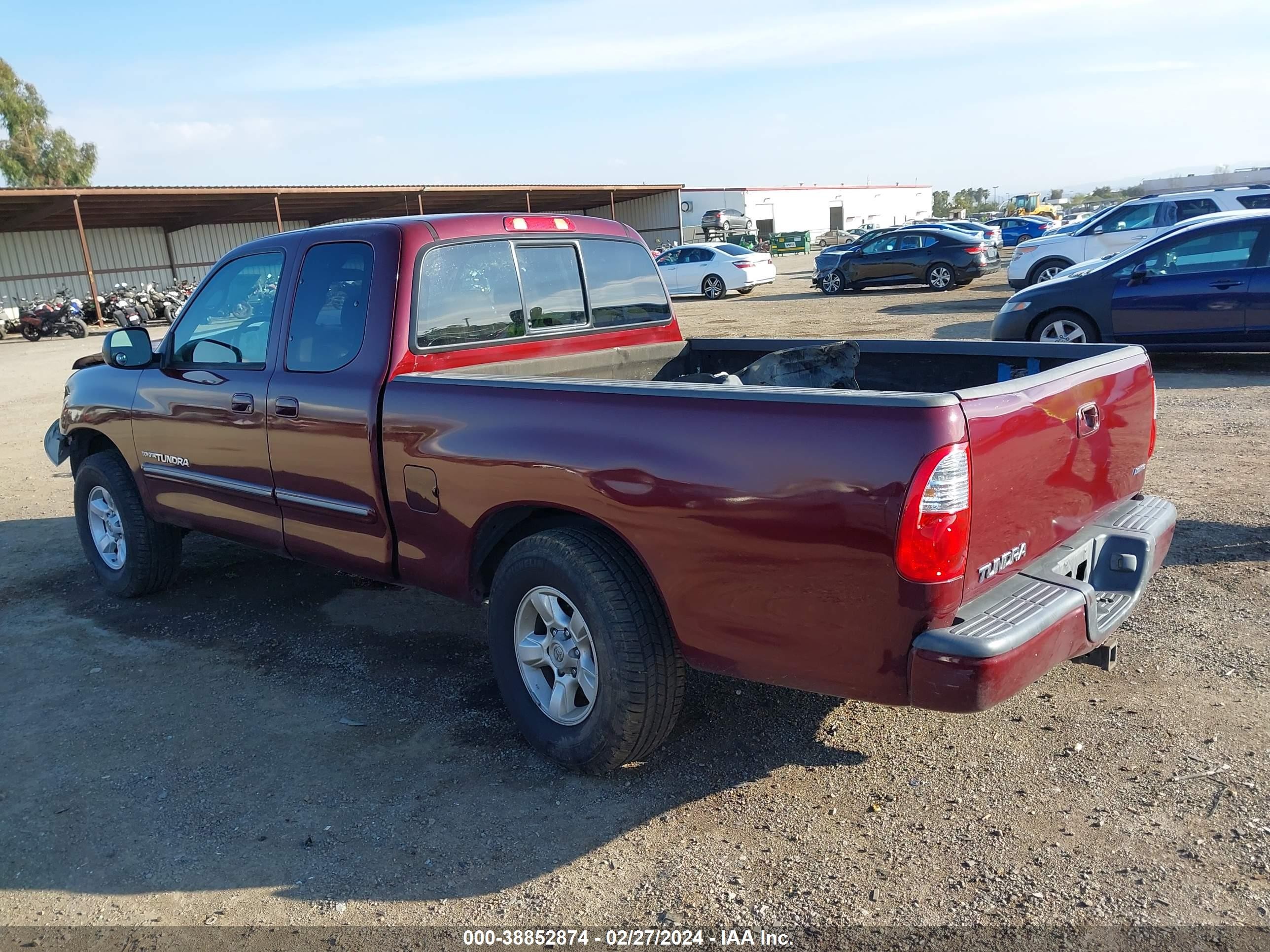 Photo 2 VIN: 5TBRT38105S459328 - TOYOTA TUNDRA 