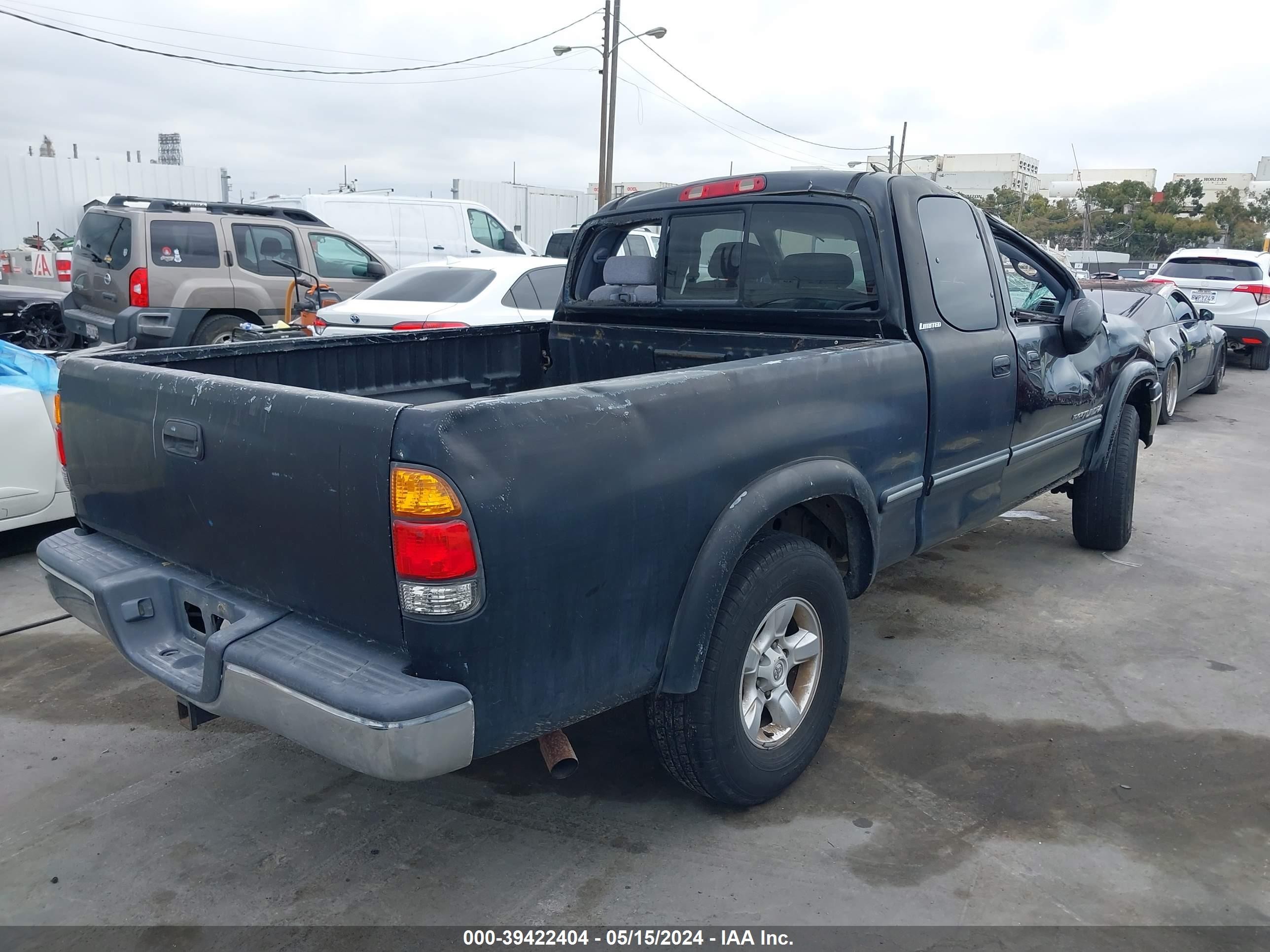 Photo 3 VIN: 5TBRT3812YS068377 - TOYOTA TUNDRA 