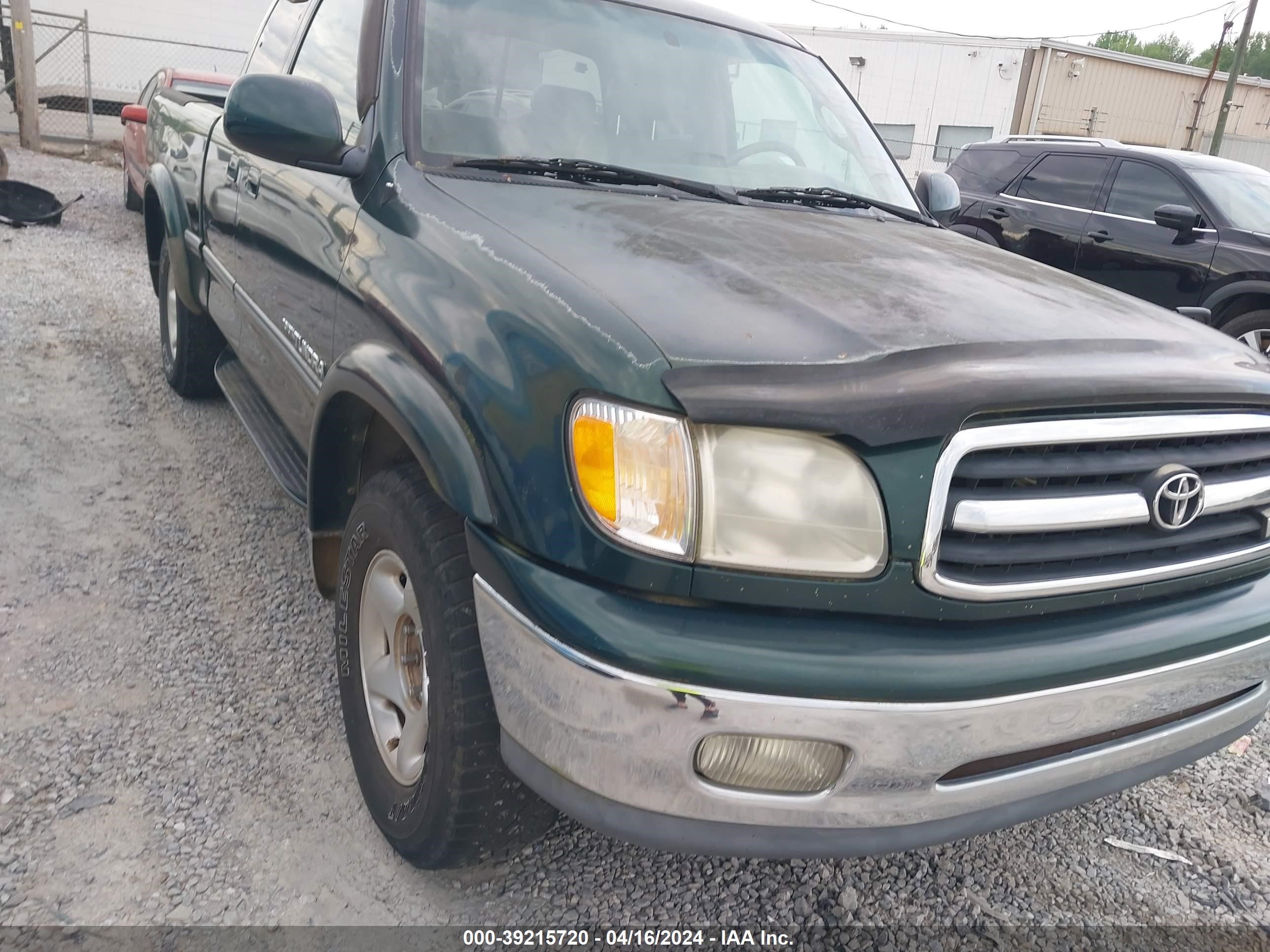 Photo 5 VIN: 5TBRT3817YS064826 - TOYOTA TUNDRA 