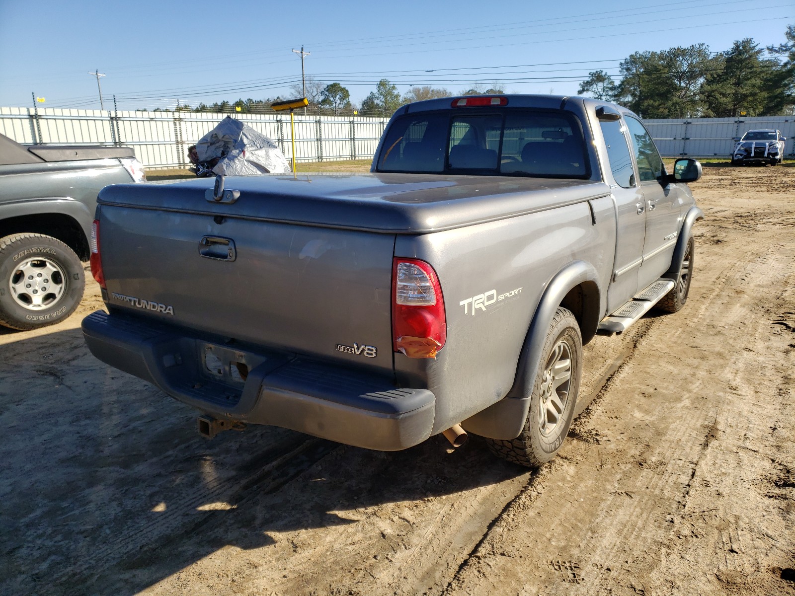 Photo 3 VIN: 5TBRT38186S480347 - TOYOTA TUNDRA ACC 