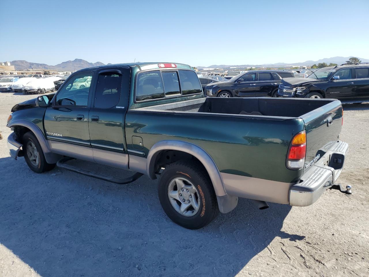 Photo 1 VIN: 5TBRT381XYS039550 - TOYOTA TUNDRA 