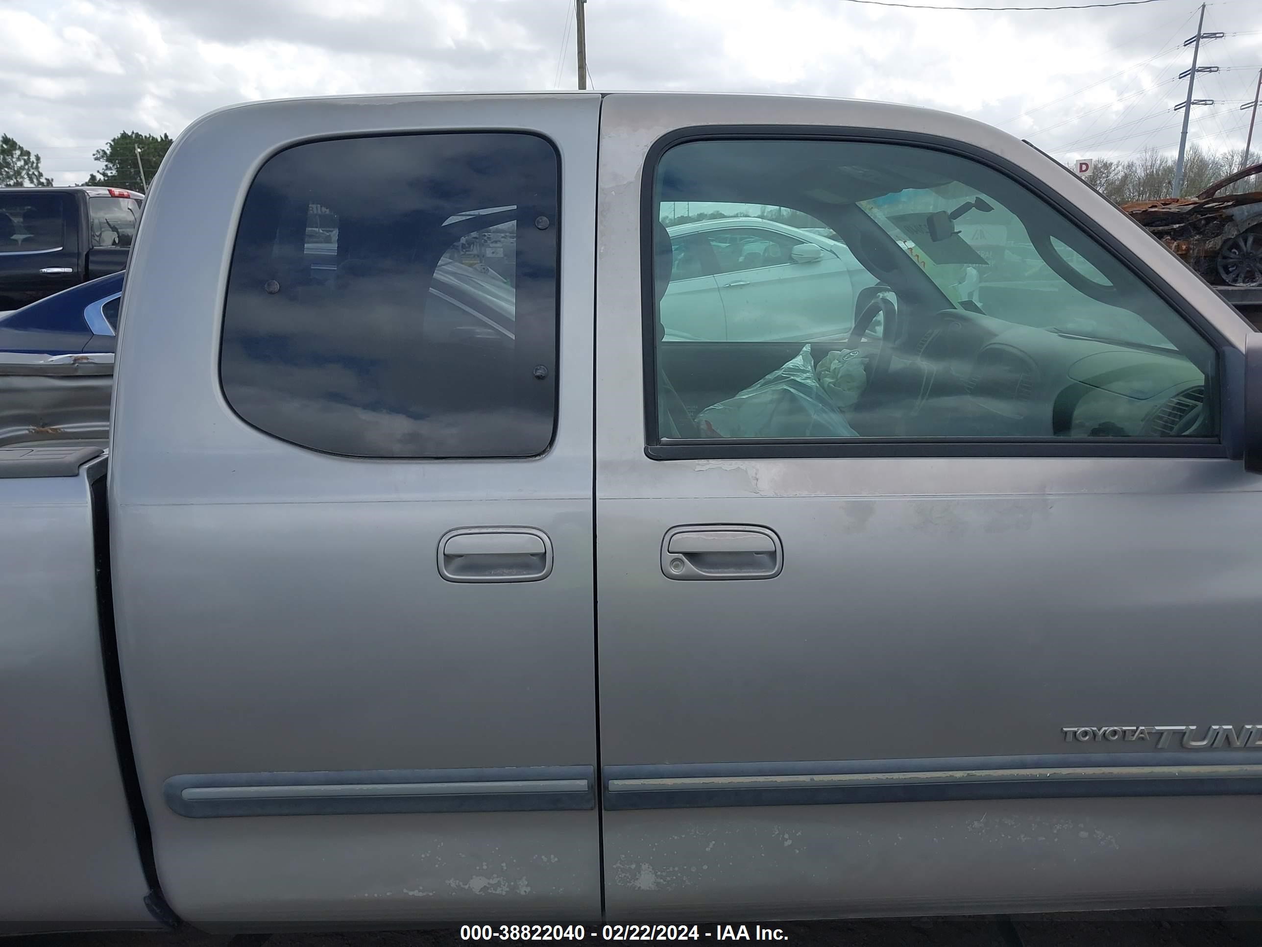 Photo 12 VIN: 5TBRU34115S446932 - TOYOTA TUNDRA 