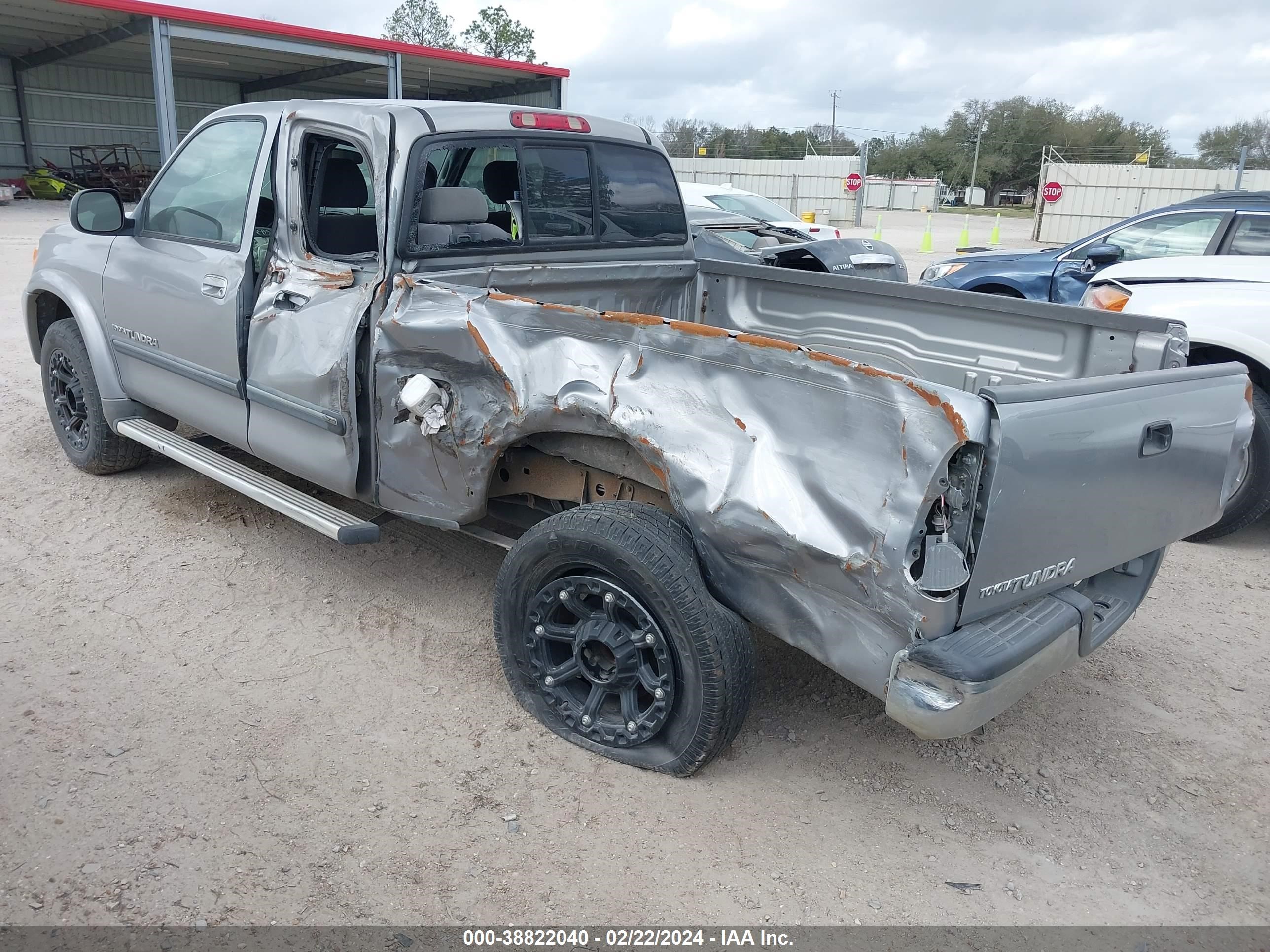 Photo 2 VIN: 5TBRU34115S446932 - TOYOTA TUNDRA 