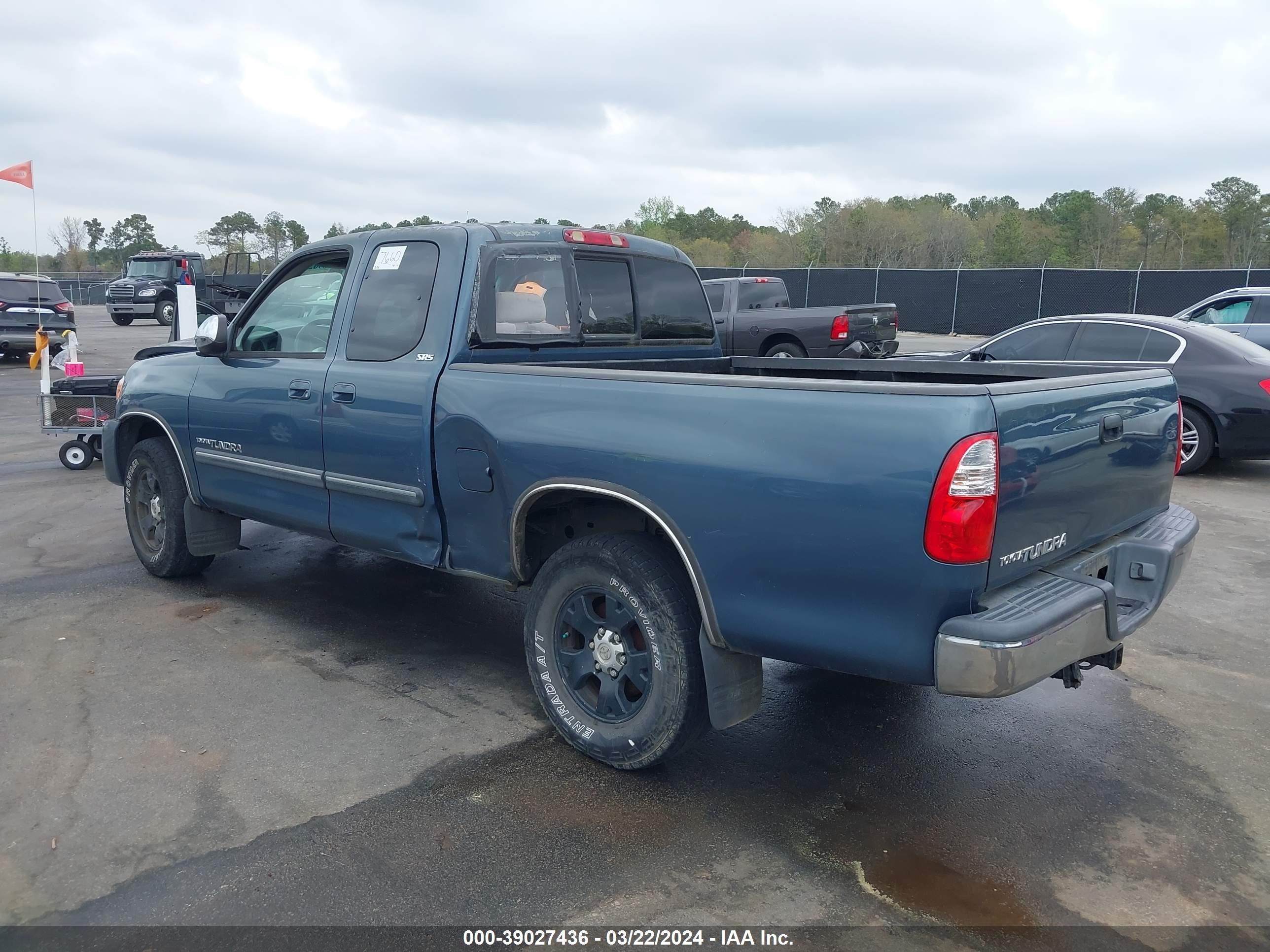 Photo 2 VIN: 5TBRU34196S480957 - TOYOTA TUNDRA 