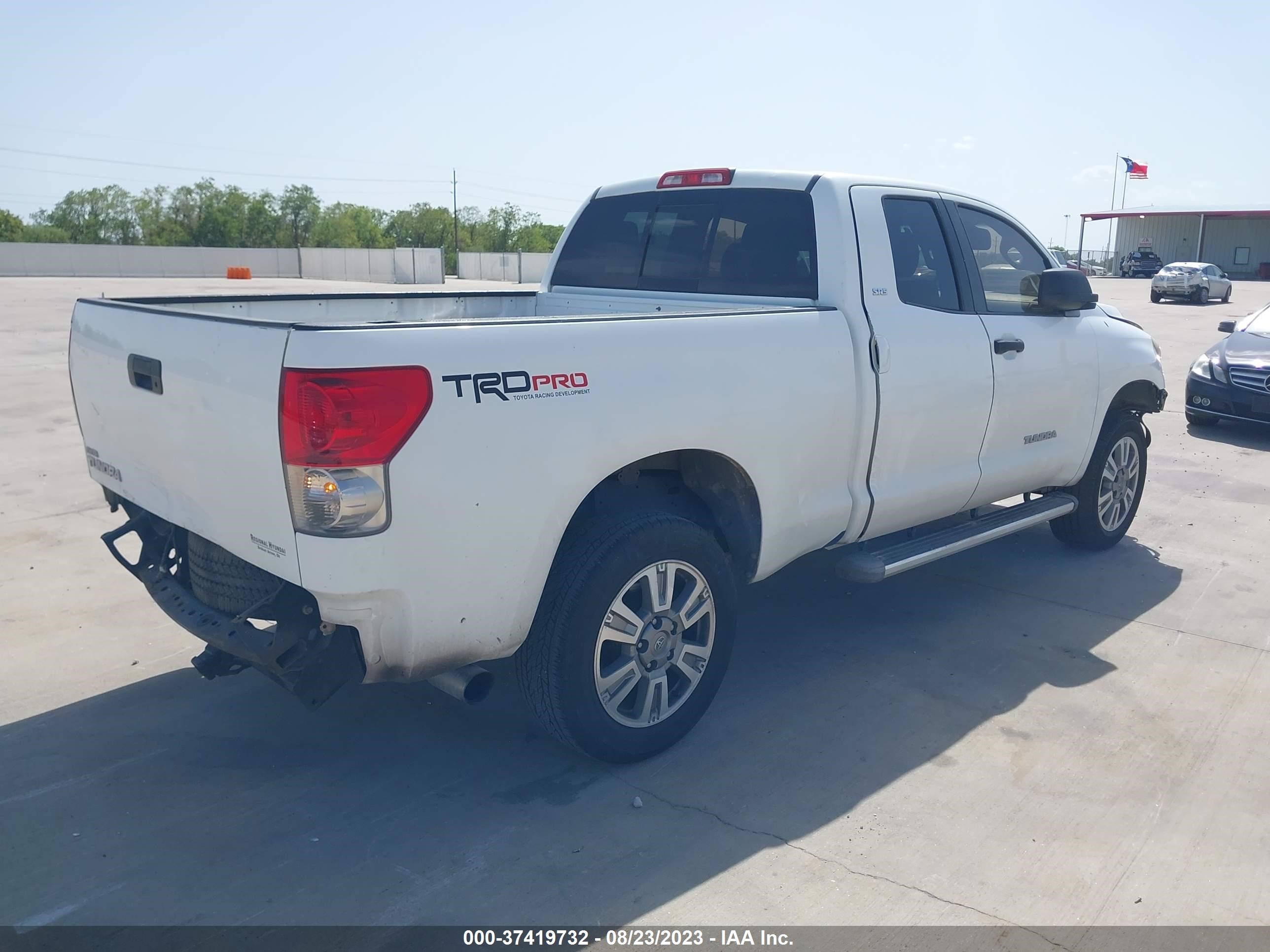 Photo 3 VIN: 5TBRU54117S450302 - TOYOTA TUNDRA 