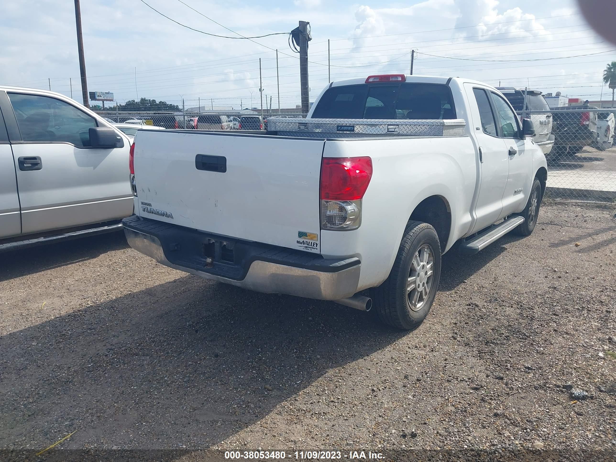 Photo 3 VIN: 5TBRU54127S450292 - TOYOTA TUNDRA 