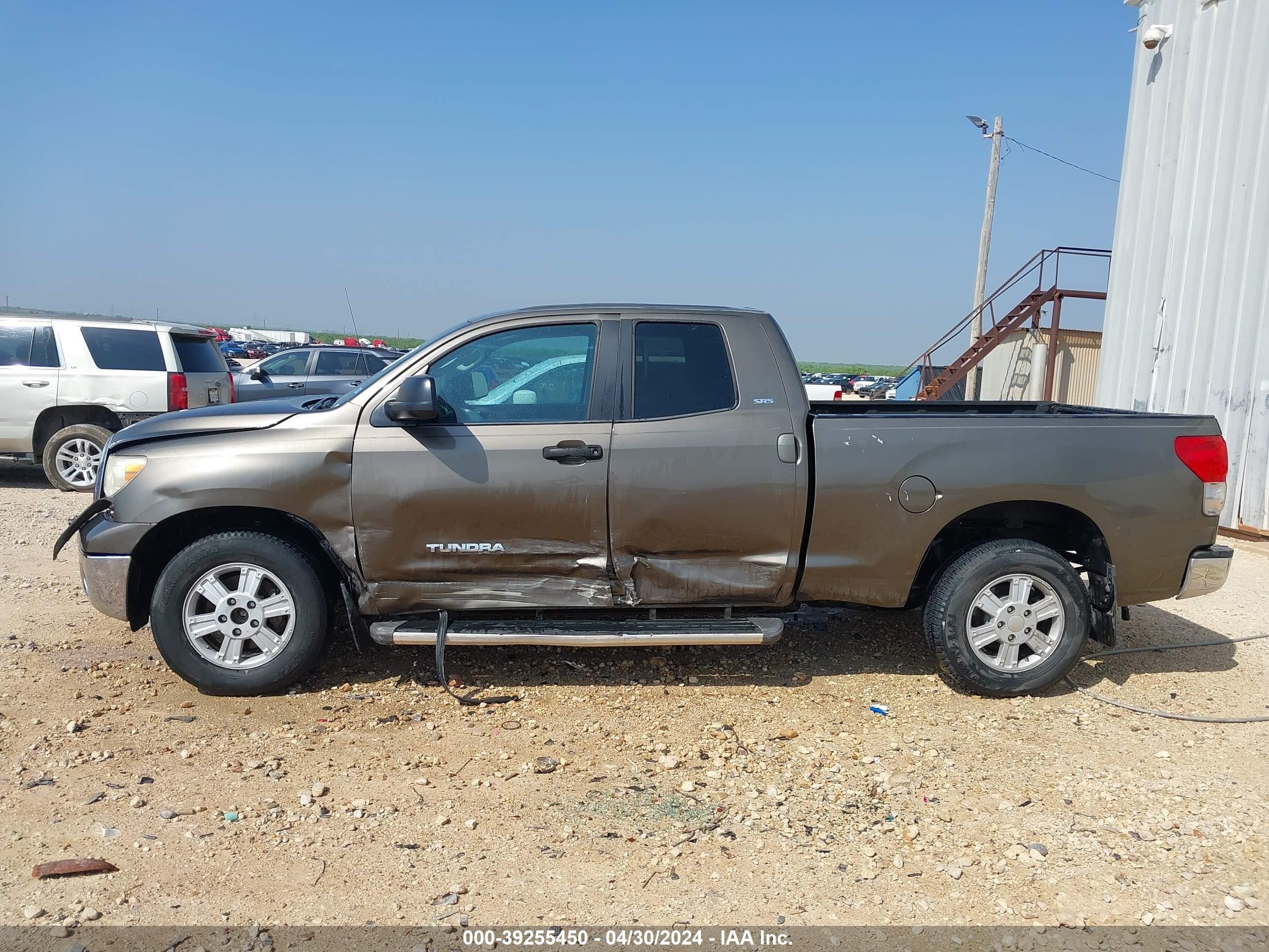 Photo 13 VIN: 5TBRU54157S450495 - TOYOTA TUNDRA 