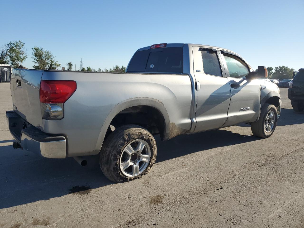 Photo 2 VIN: 5TBRV54127S472211 - TOYOTA TUNDRA 