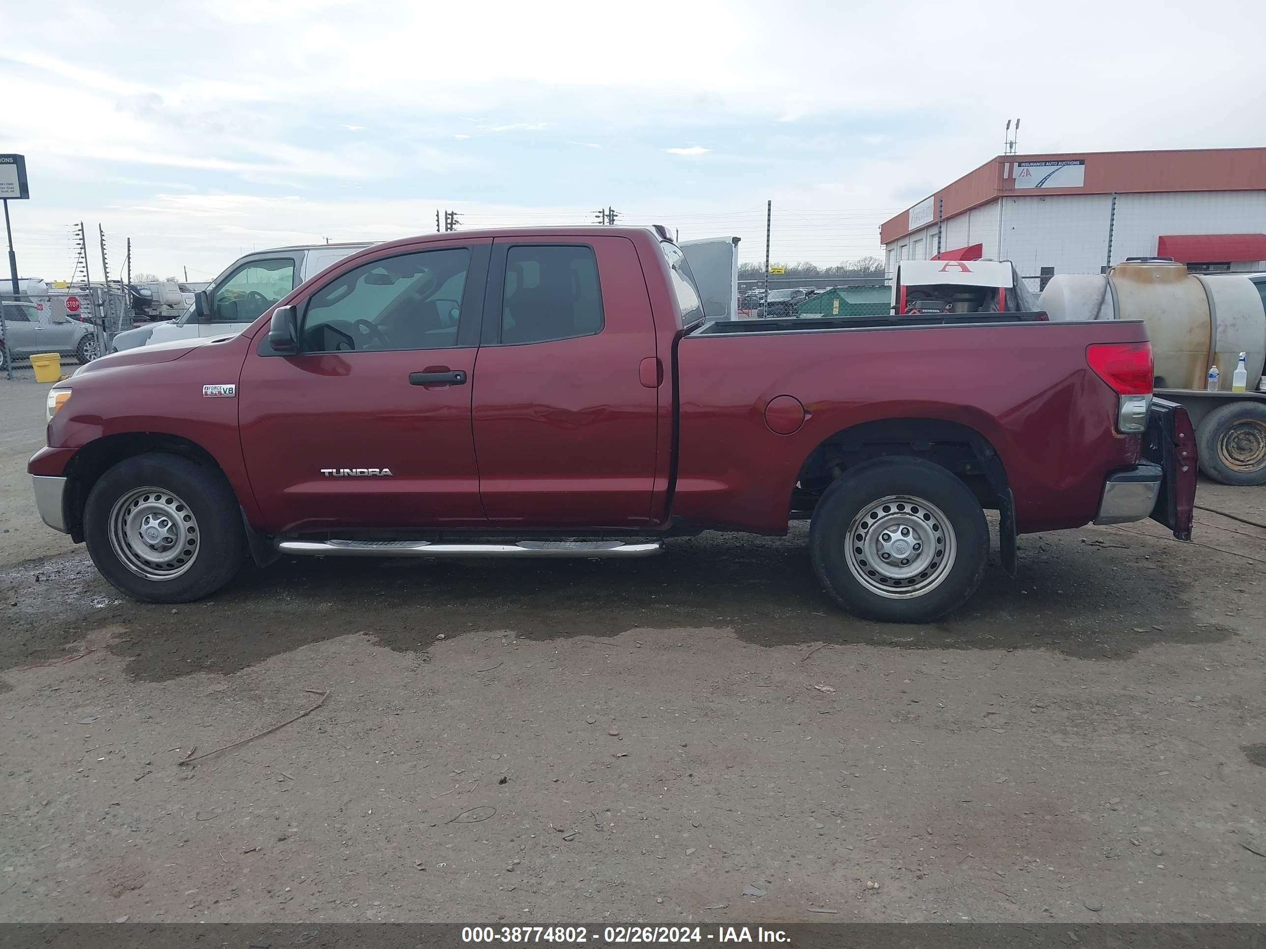 Photo 13 VIN: 5TBRV54128S477586 - TOYOTA TUNDRA 