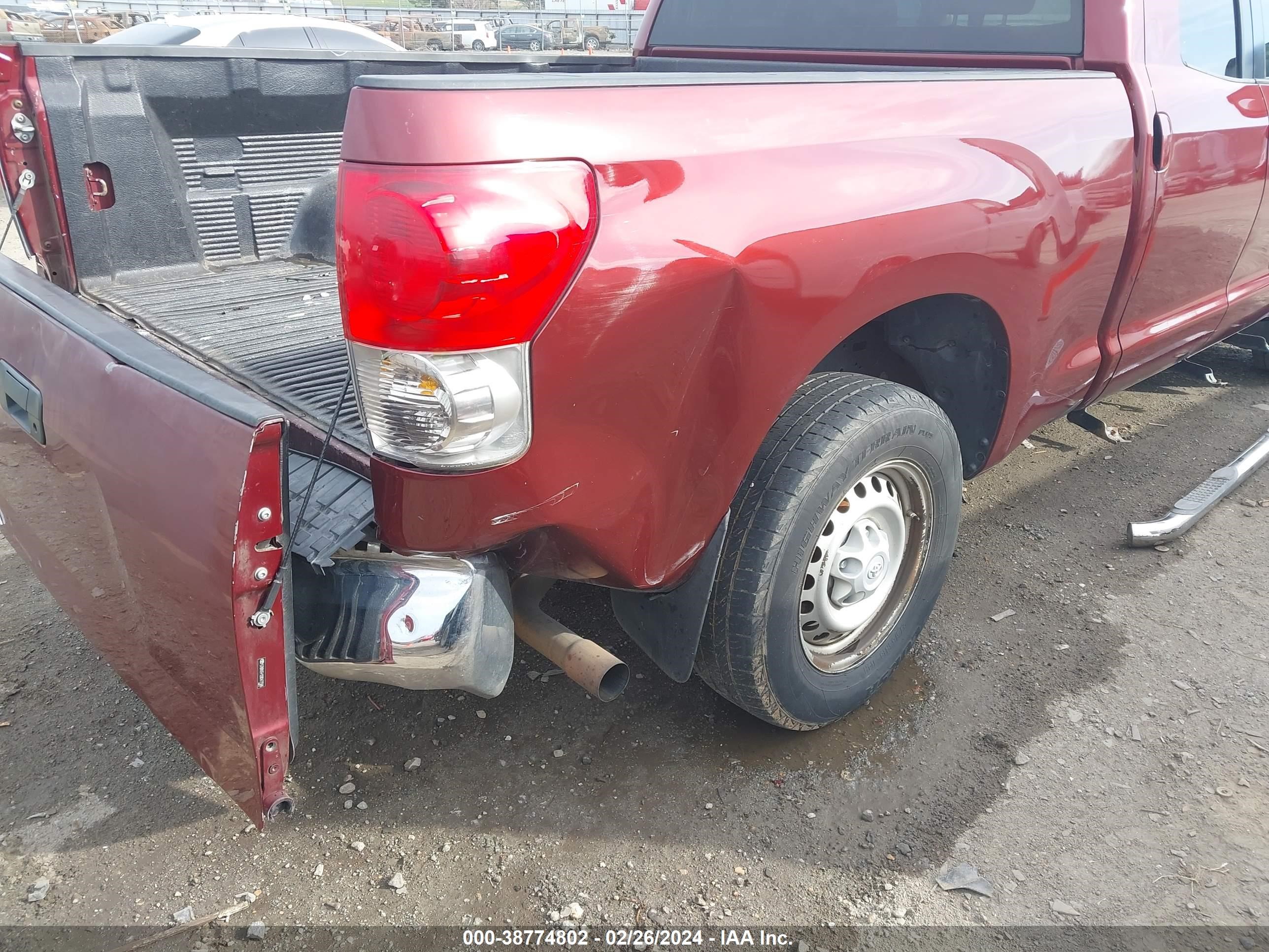 Photo 17 VIN: 5TBRV54128S477586 - TOYOTA TUNDRA 