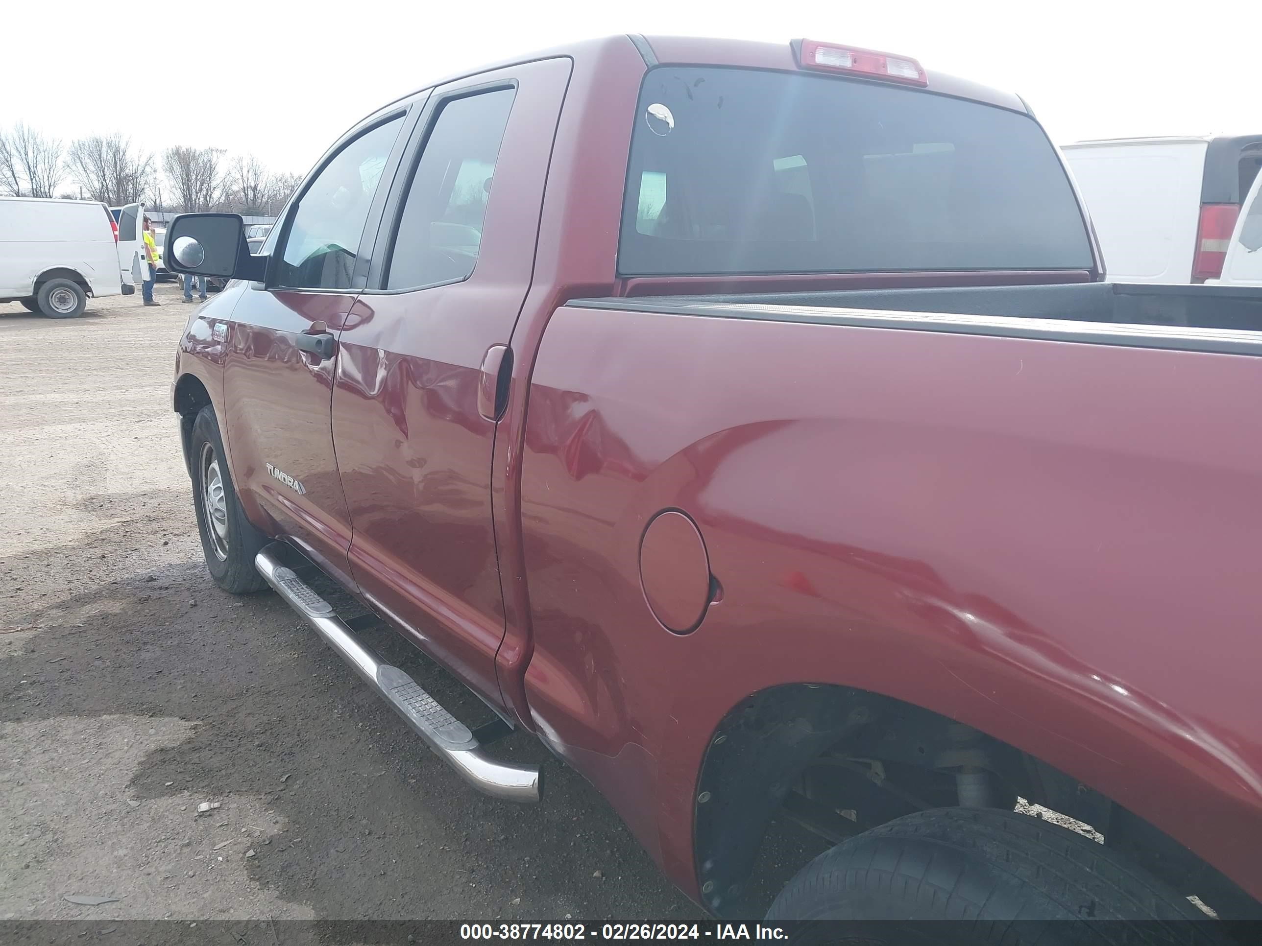 Photo 5 VIN: 5TBRV54128S477586 - TOYOTA TUNDRA 