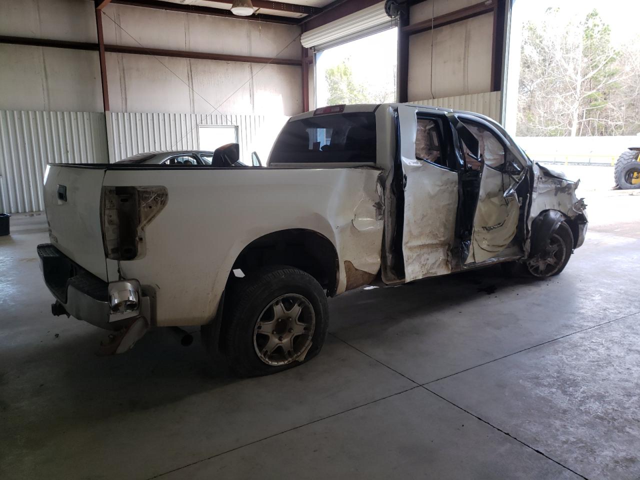 Photo 2 VIN: 5TBRV54128S477622 - TOYOTA TUNDRA 