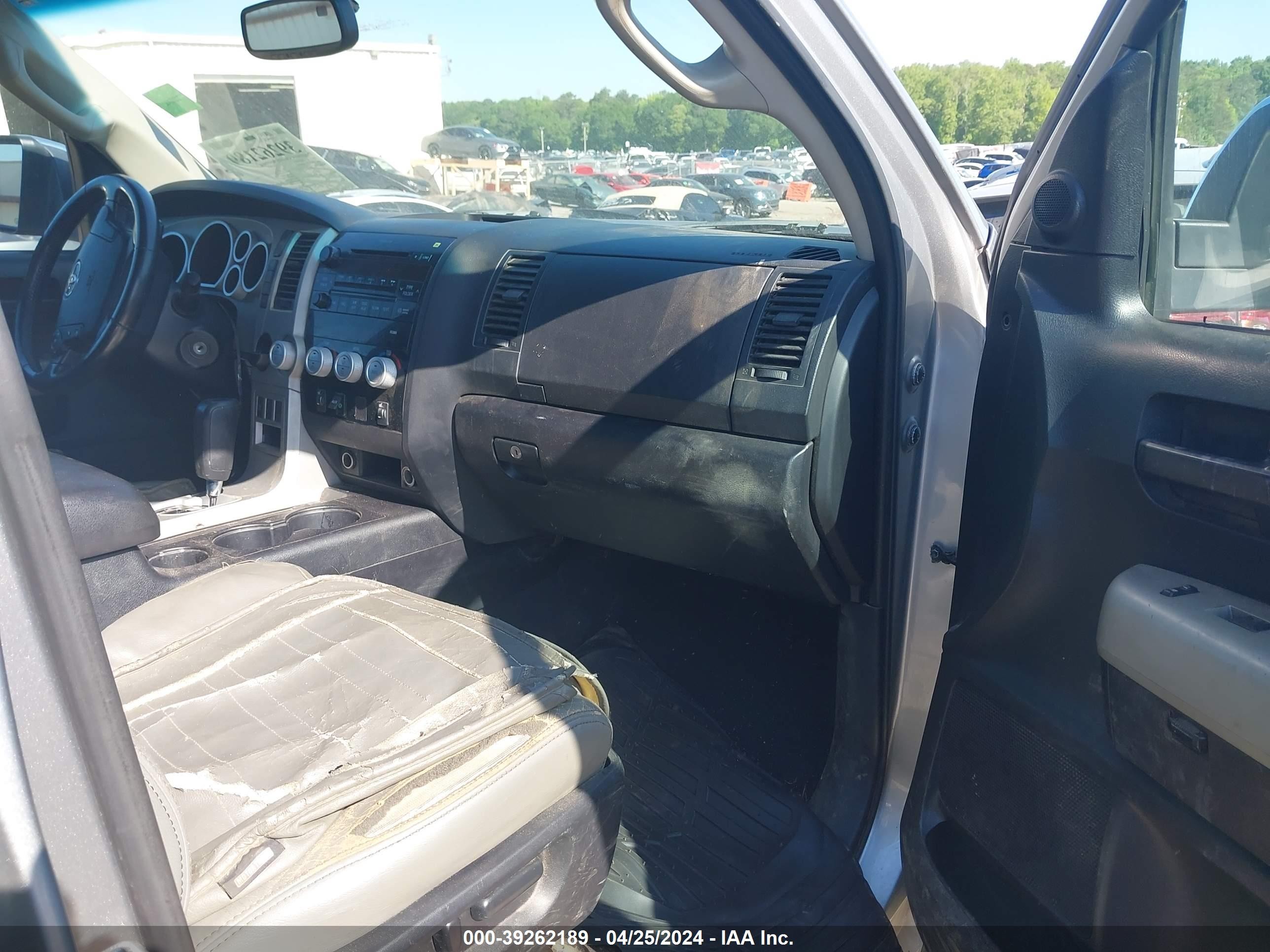 Photo 4 VIN: 5TBRV58177S458704 - TOYOTA TUNDRA 