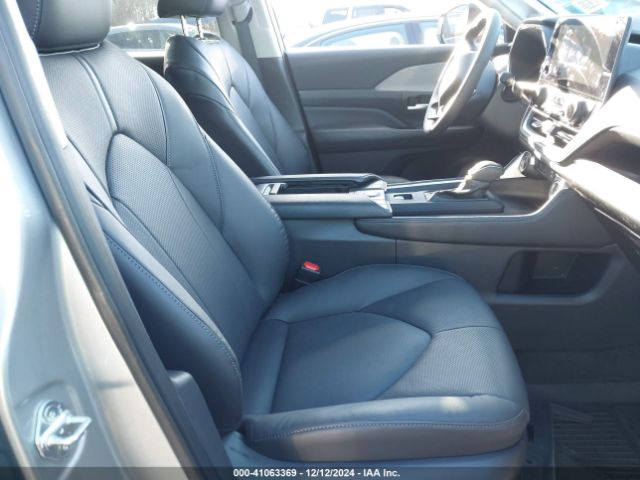 Photo 4 VIN: 5TDAAAB51RS009655 - TOYOTA GRAND HIGHLANDER 