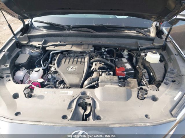 Photo 9 VIN: 5TDAAAB64RS004118 - LEXUS TX 