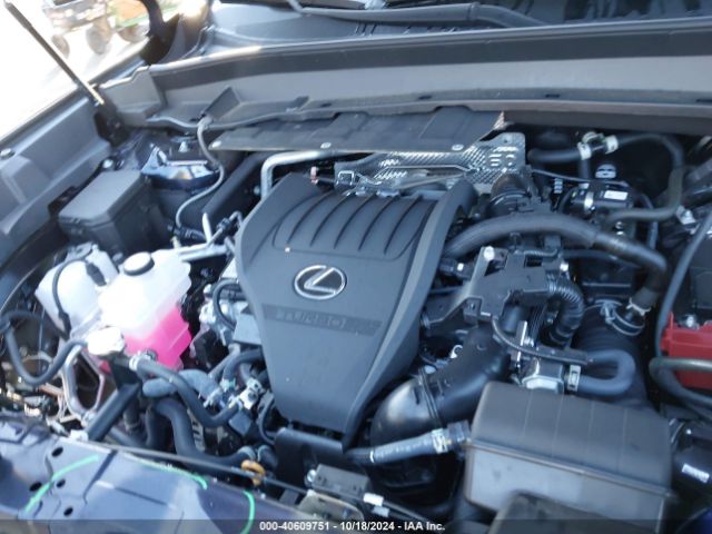 Photo 9 VIN: 5TDAAAB69RS012988 - LEXUS TX 