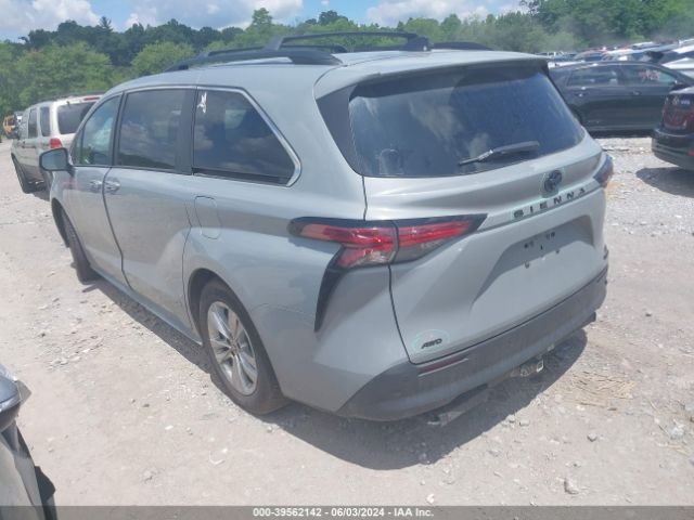 Photo 2 VIN: 5TDASKFC1NS042810 - TOYOTA SIENNA 