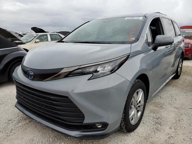 Photo 1 VIN: 5TDASKFC2NS056585 - TOYOTA SIENNA XLE 