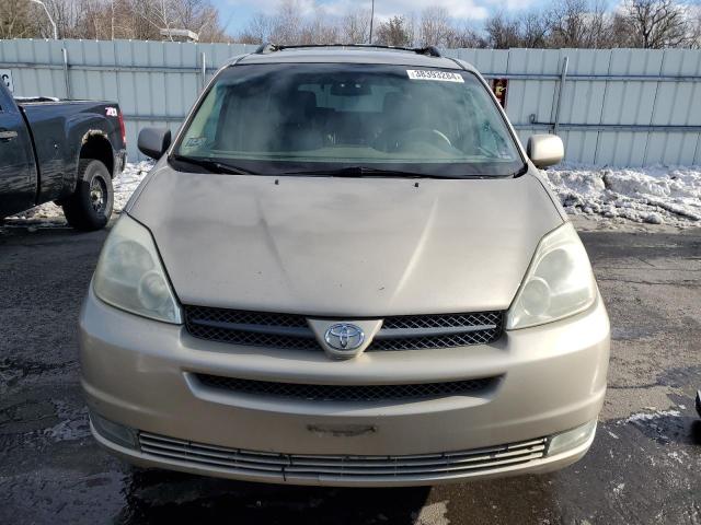 Photo 4 VIN: 5TDBA22C04S015500 - TOYOTA SIENNA XLE 