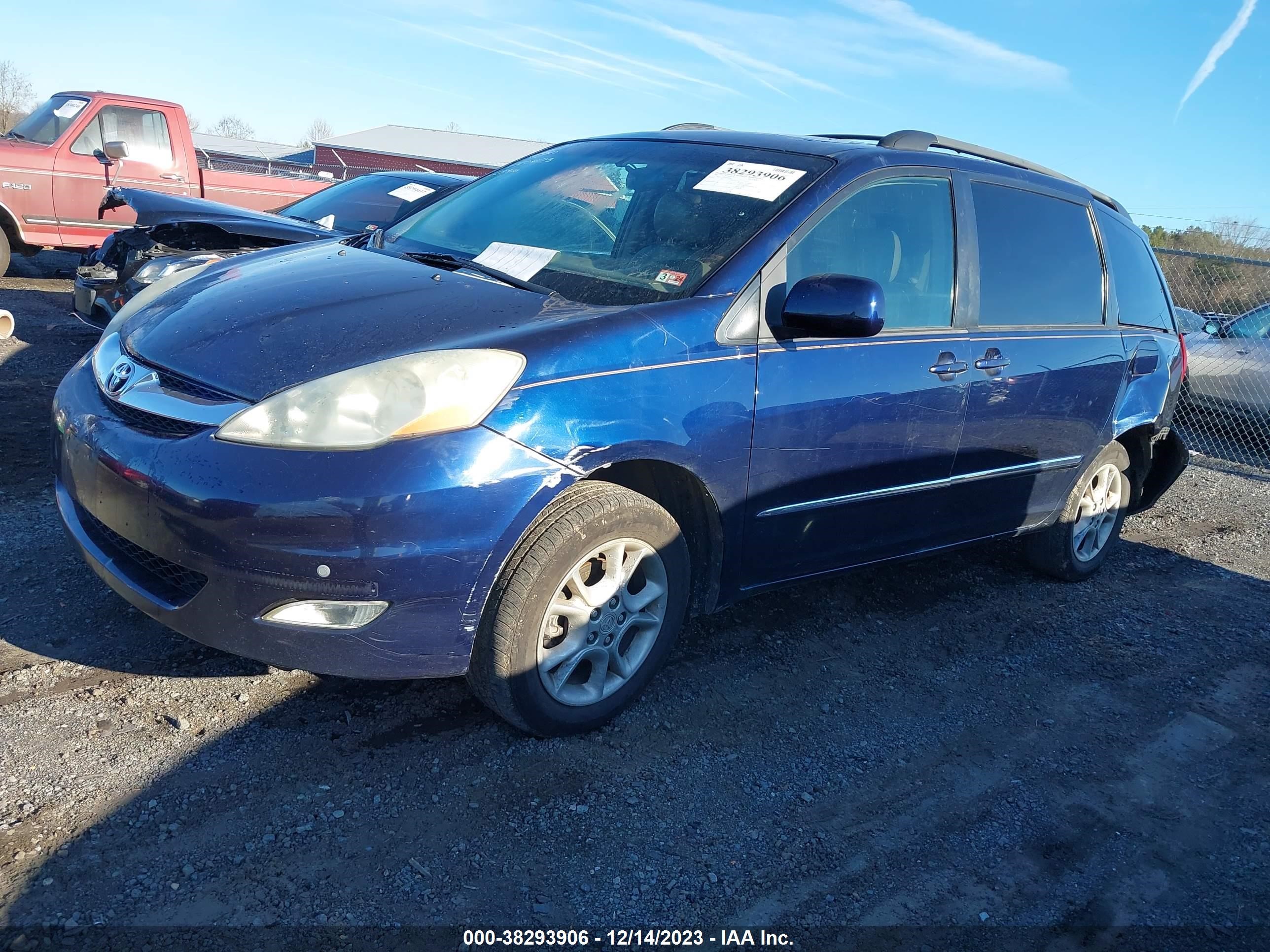 Photo 1 VIN: 5TDBA22C06S059001 - TOYOTA SIENNA 