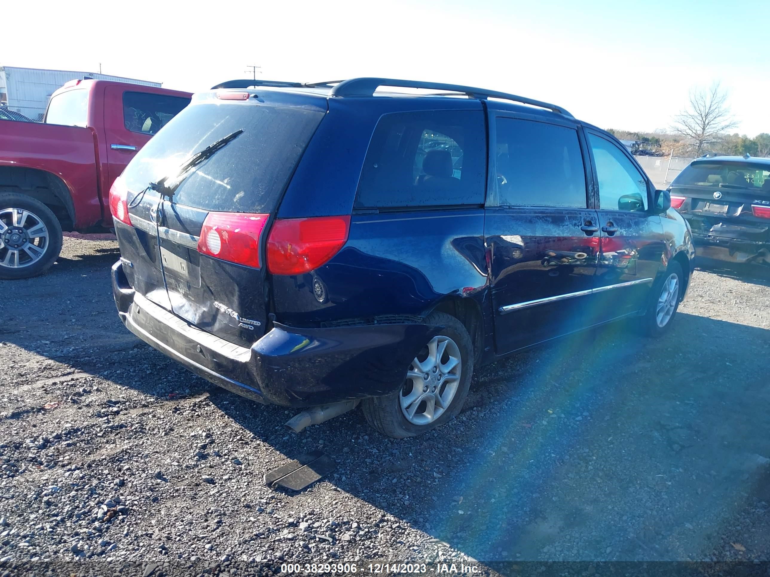 Photo 3 VIN: 5TDBA22C06S059001 - TOYOTA SIENNA 