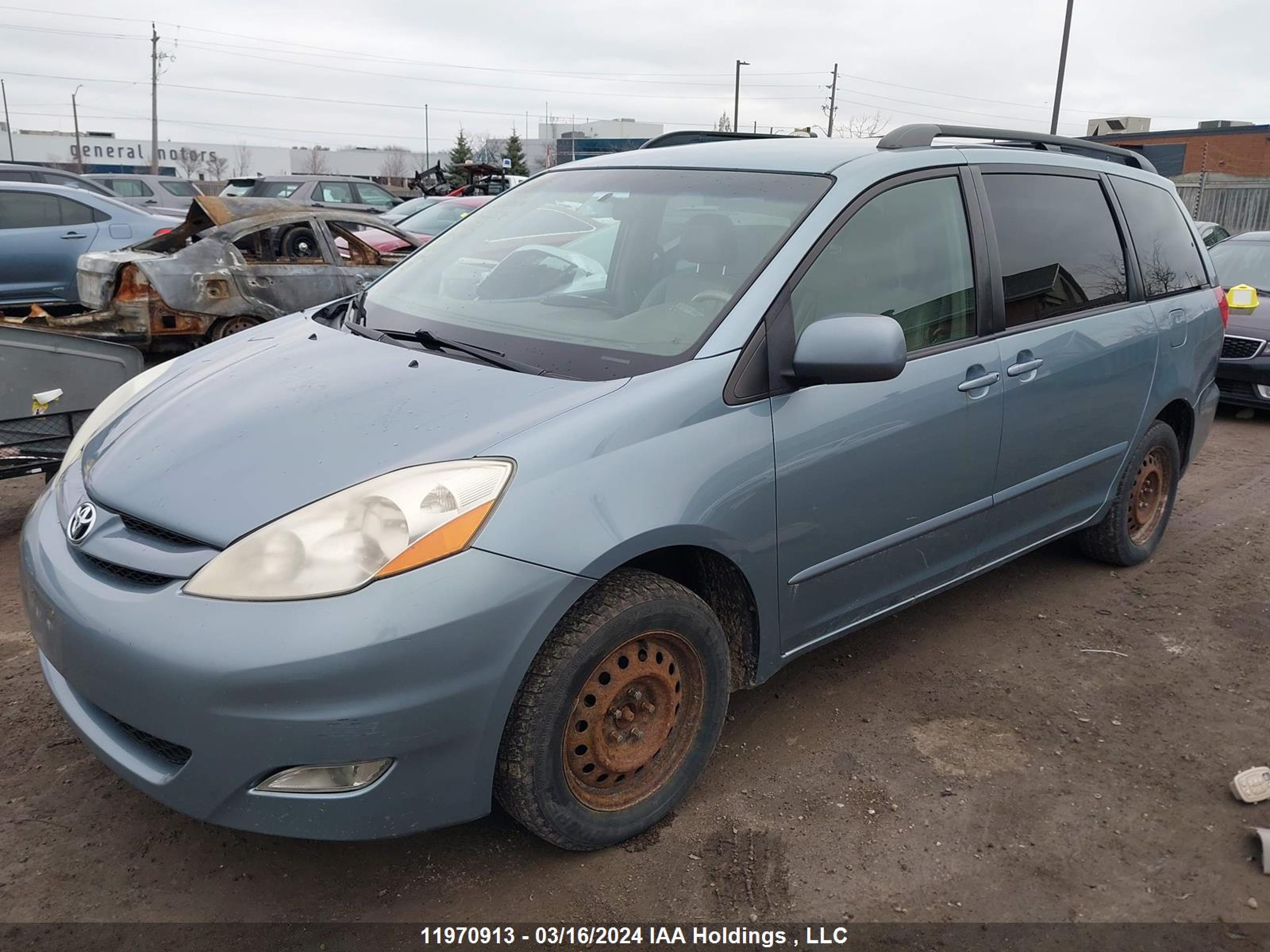 Photo 1 VIN: 5TDBA22C06S062254 - TOYOTA SIENNA 