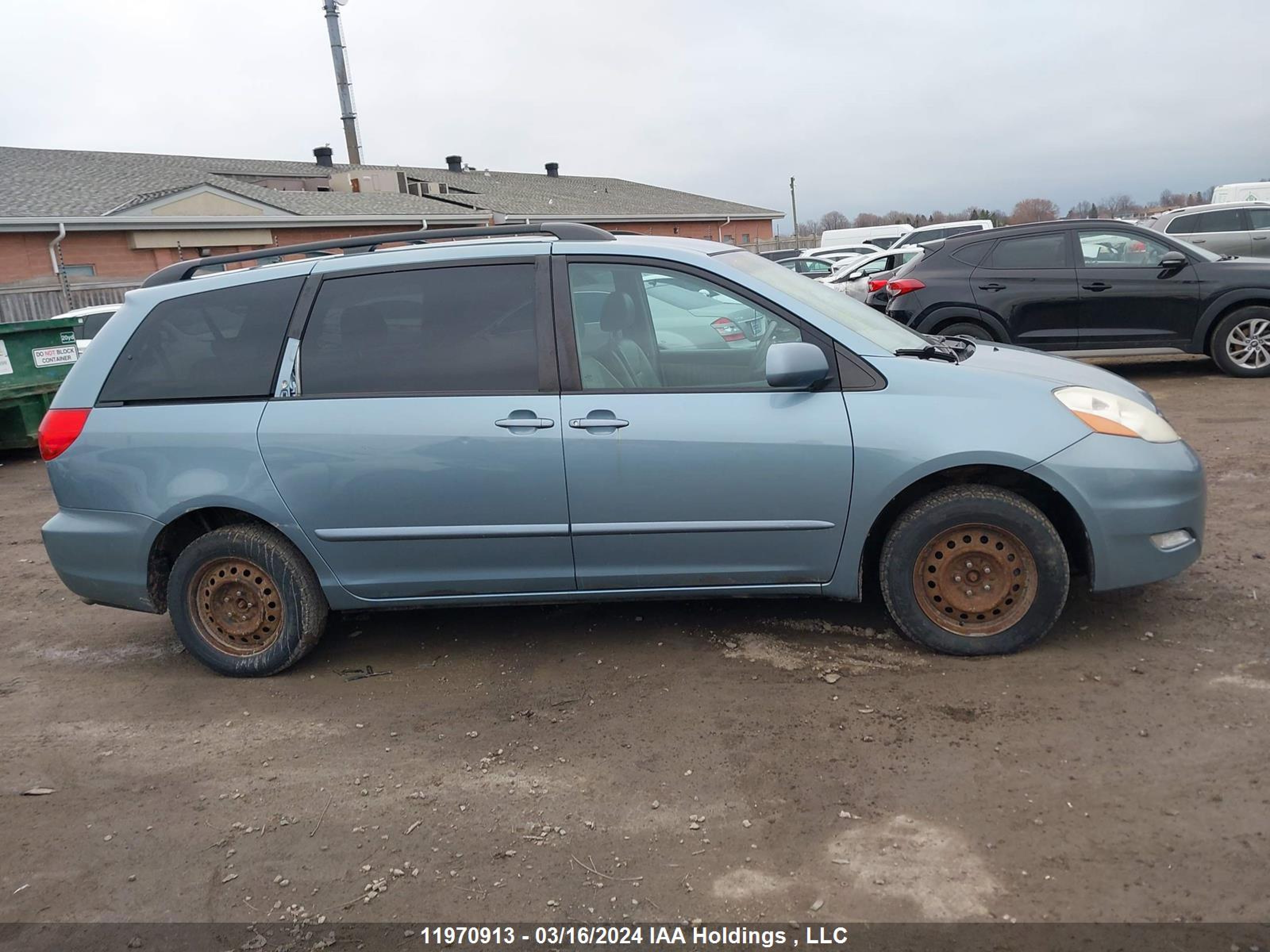 Photo 13 VIN: 5TDBA22C06S062254 - TOYOTA SIENNA 