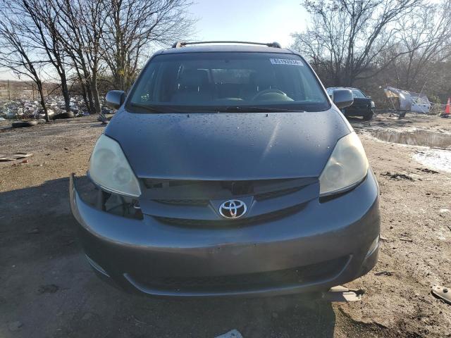 Photo 4 VIN: 5TDBA22C06S063226 - TOYOTA SIENNA XLE 